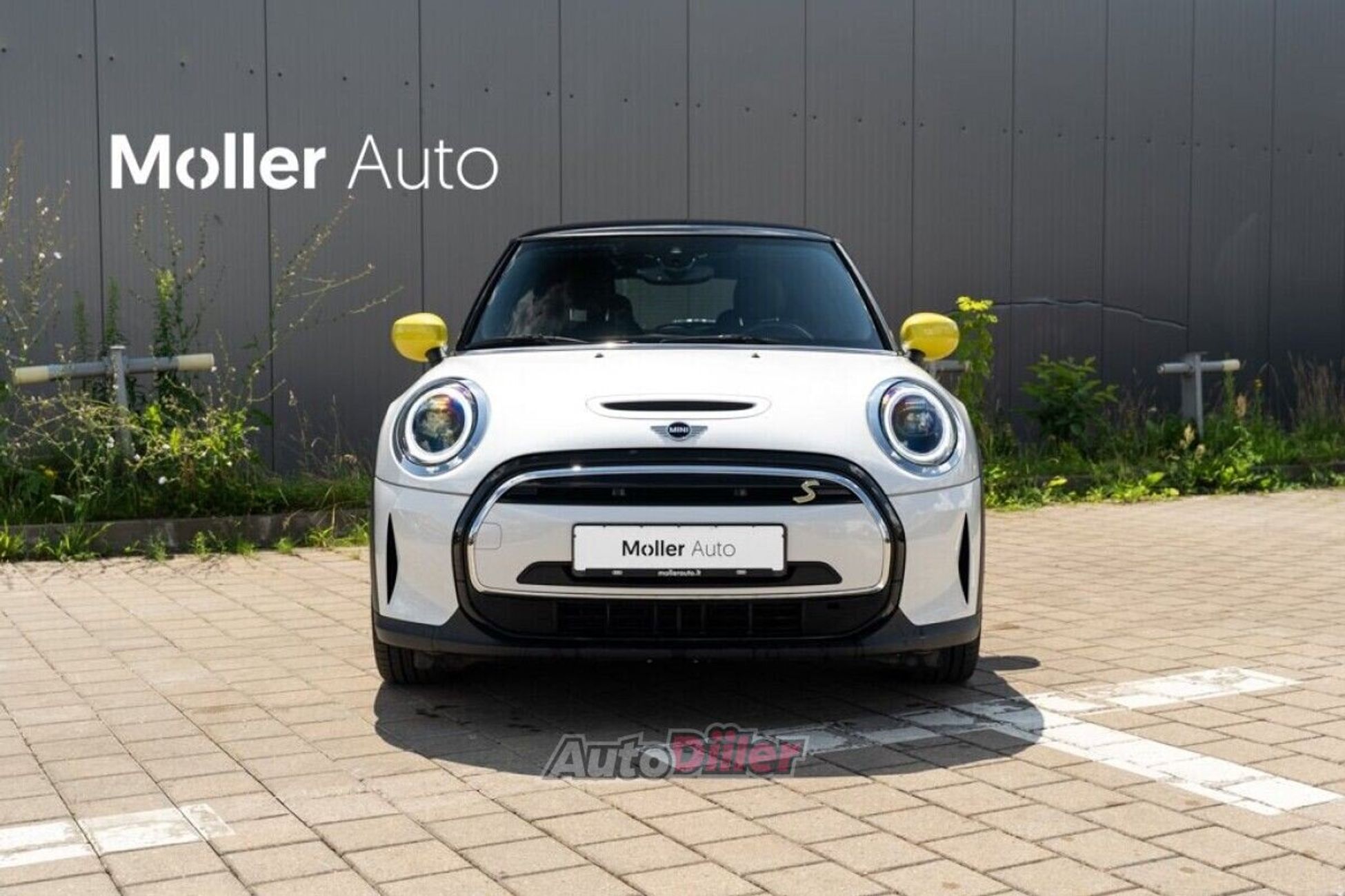 MINI Cooper SE 133kW 2024, photo 2/10