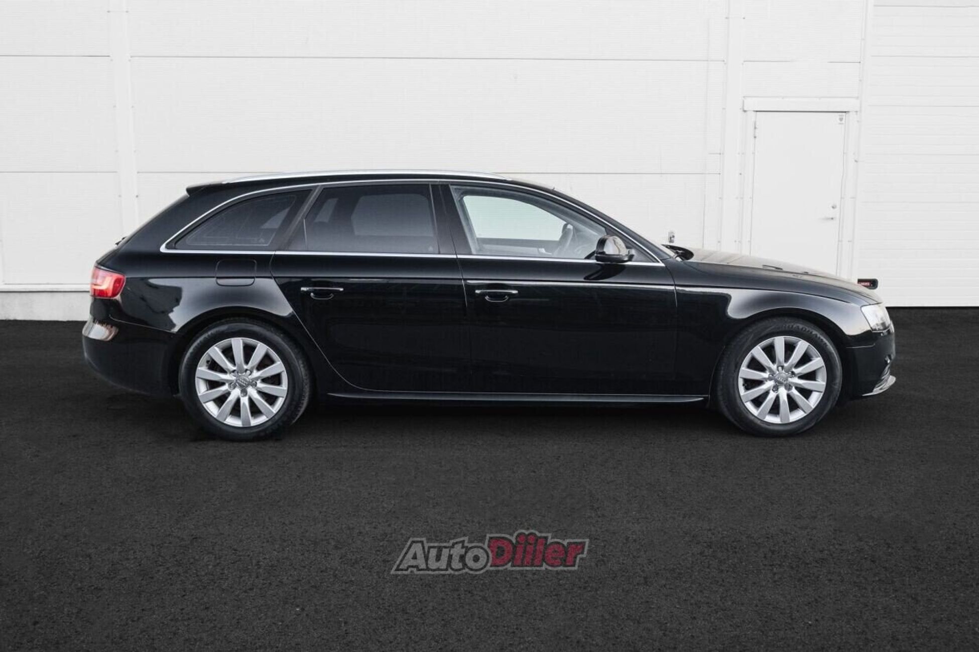 Audi A4 Avant Quattro Facelift 2.0 130kW 2013, kuva 4/10