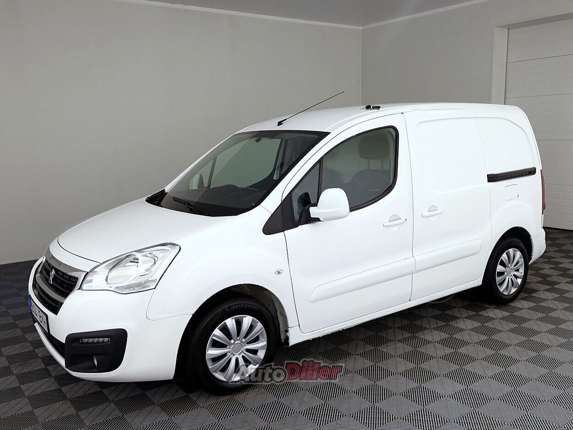 Peugeot Partner 1.6 55kW 2018, kuva 2/9