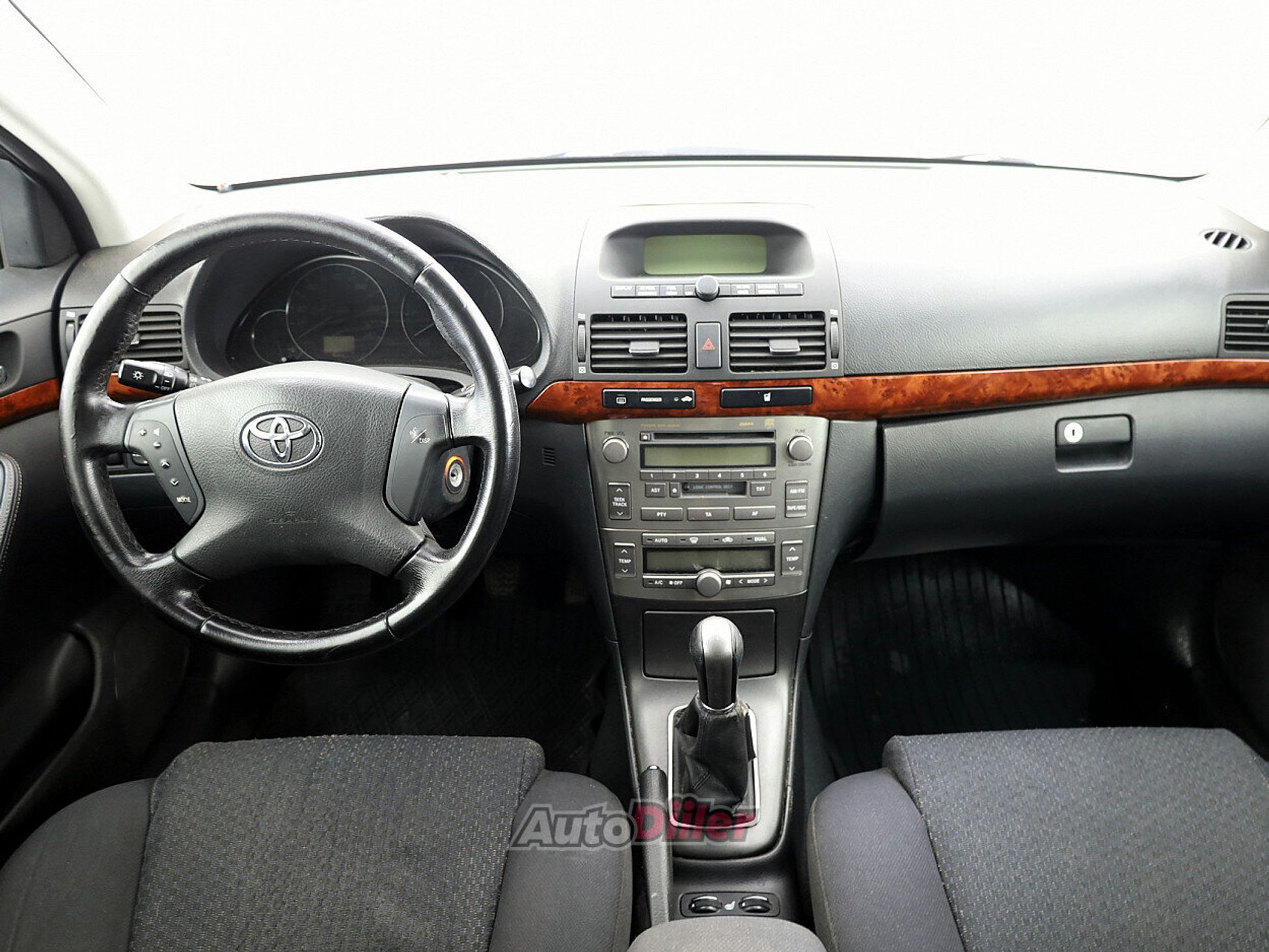Toyota Avensis 2.0 108kW 2005, photo 5/8