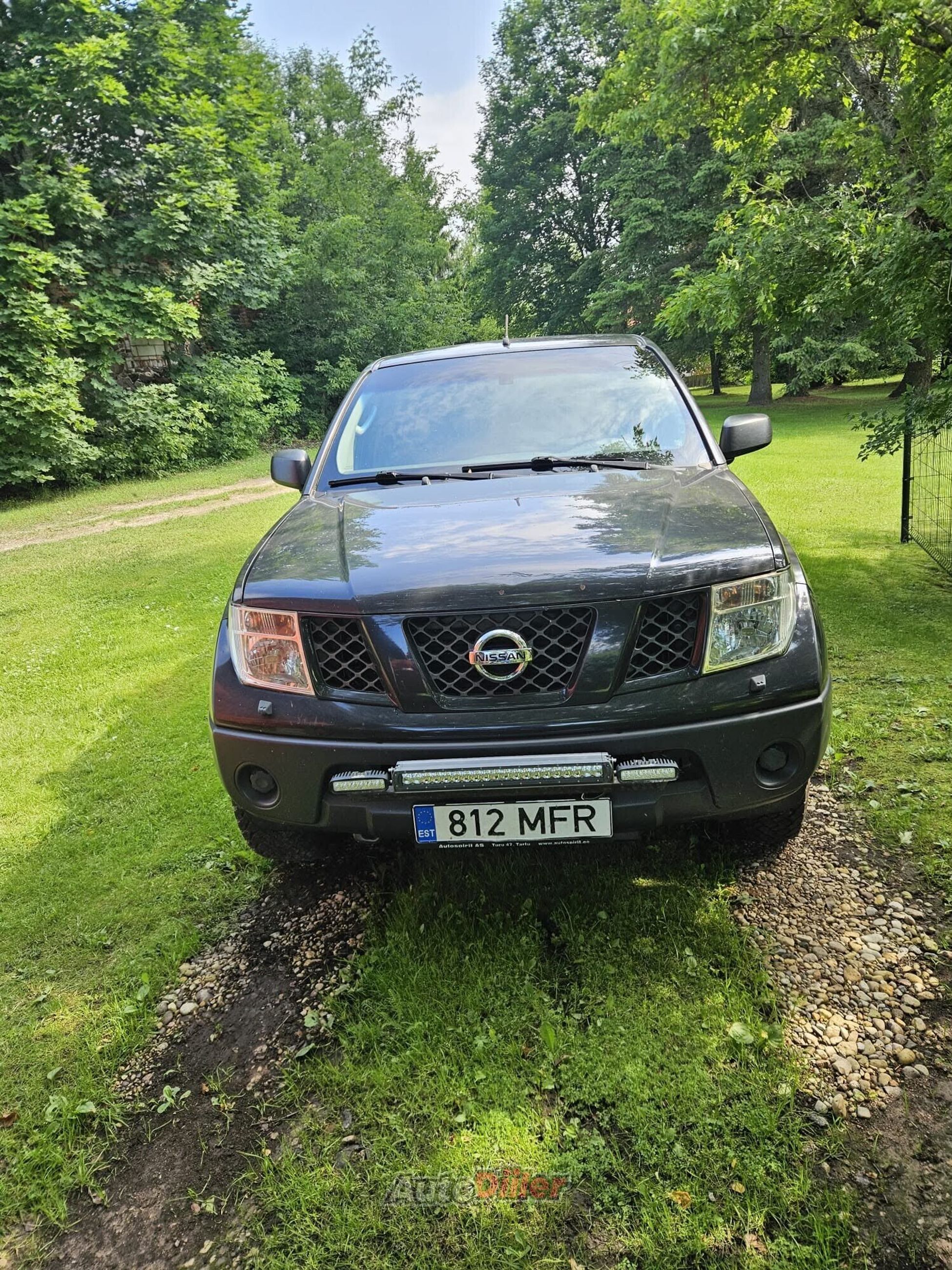 Nissan Navara 2.5 128kW 2006, kuva 3/4