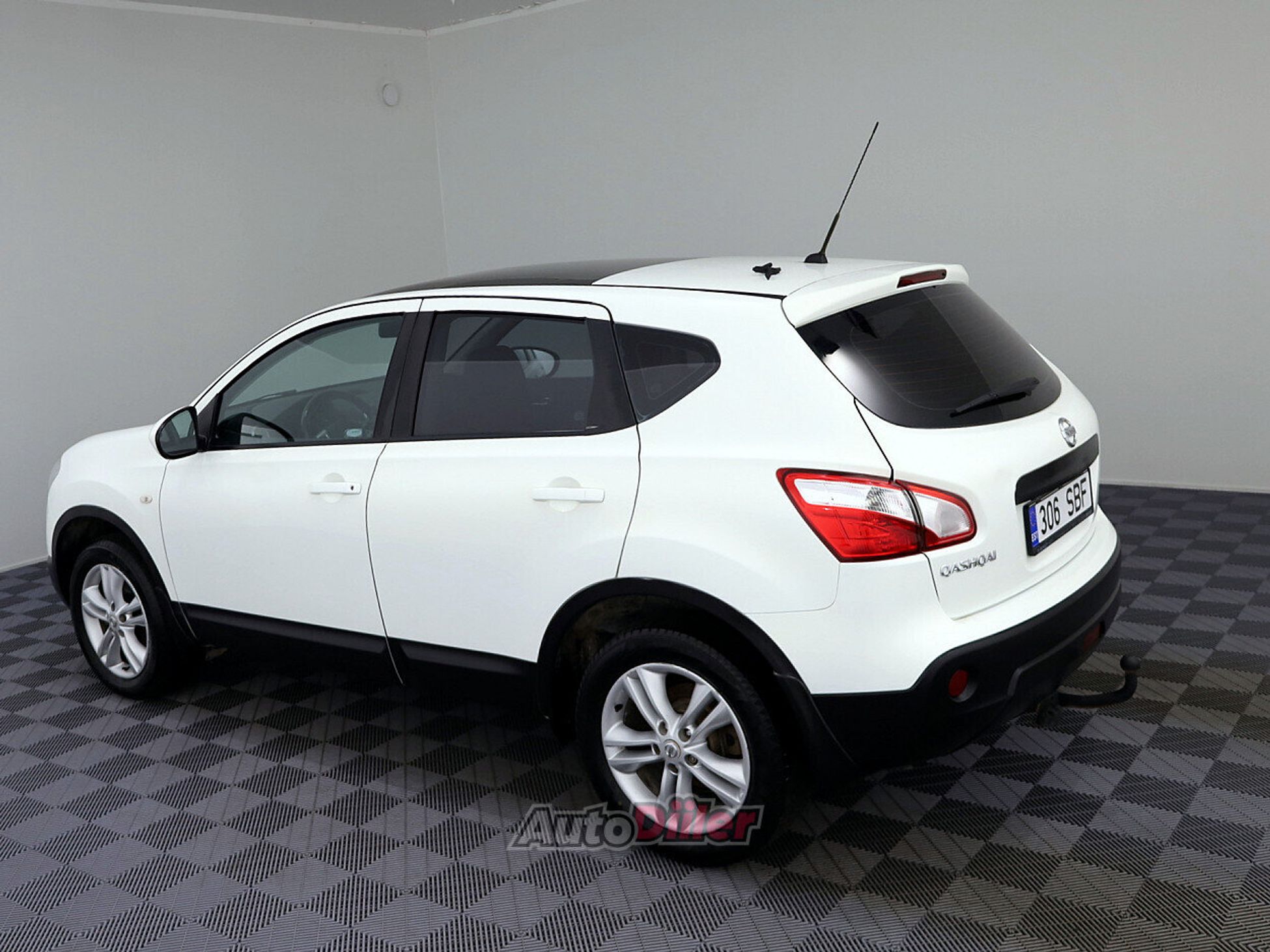 Nissan Qashqai 1.6 84kW 2010, kuva 4/8