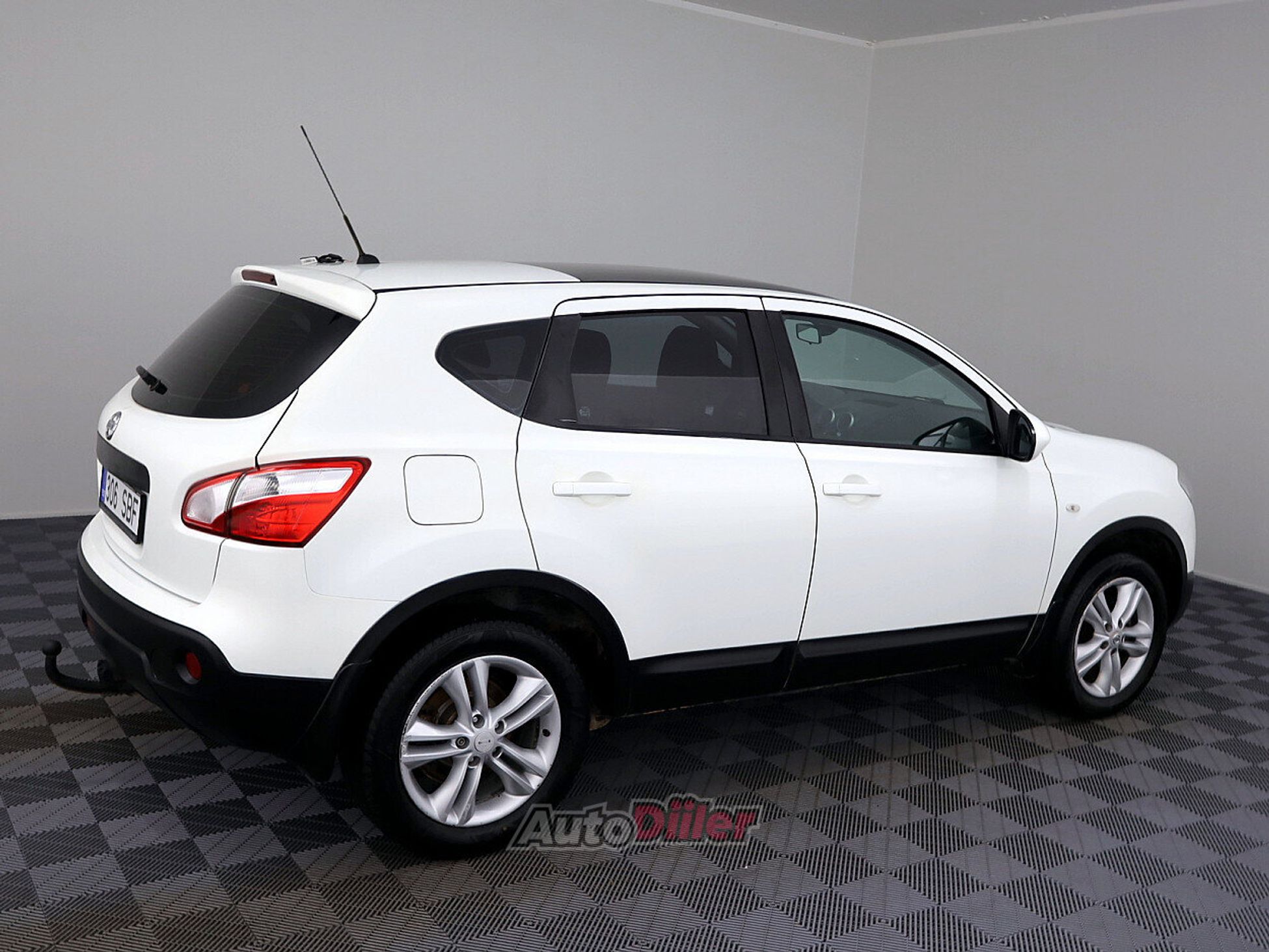 Nissan Qashqai 1.6 84kW 2010, kuva 3/8