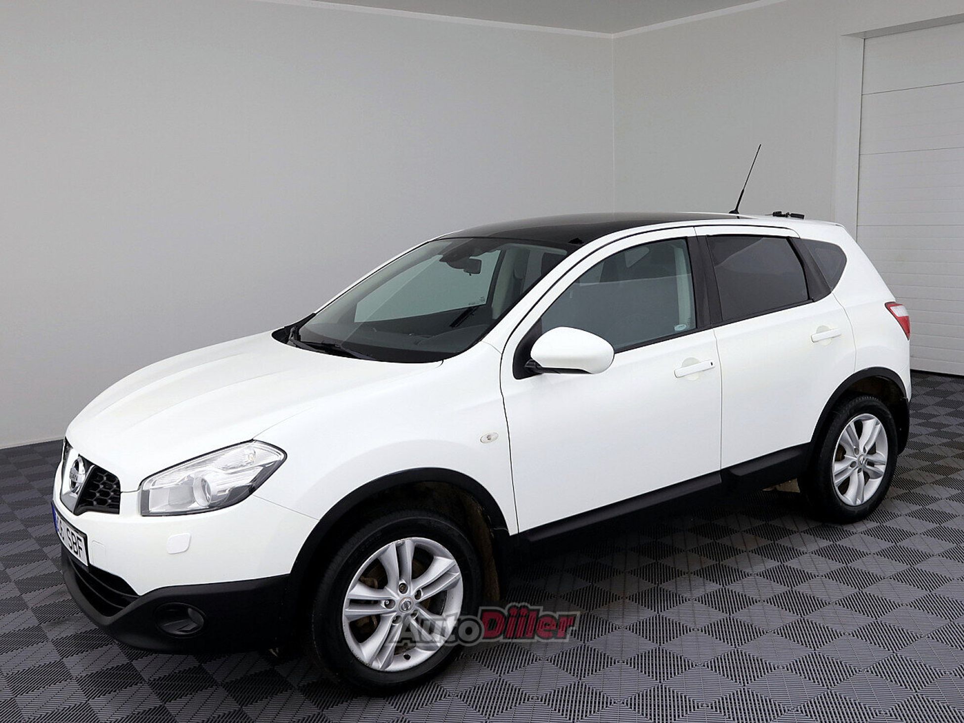 Nissan Qashqai 1.6 84kW 2010, kuva 2/8