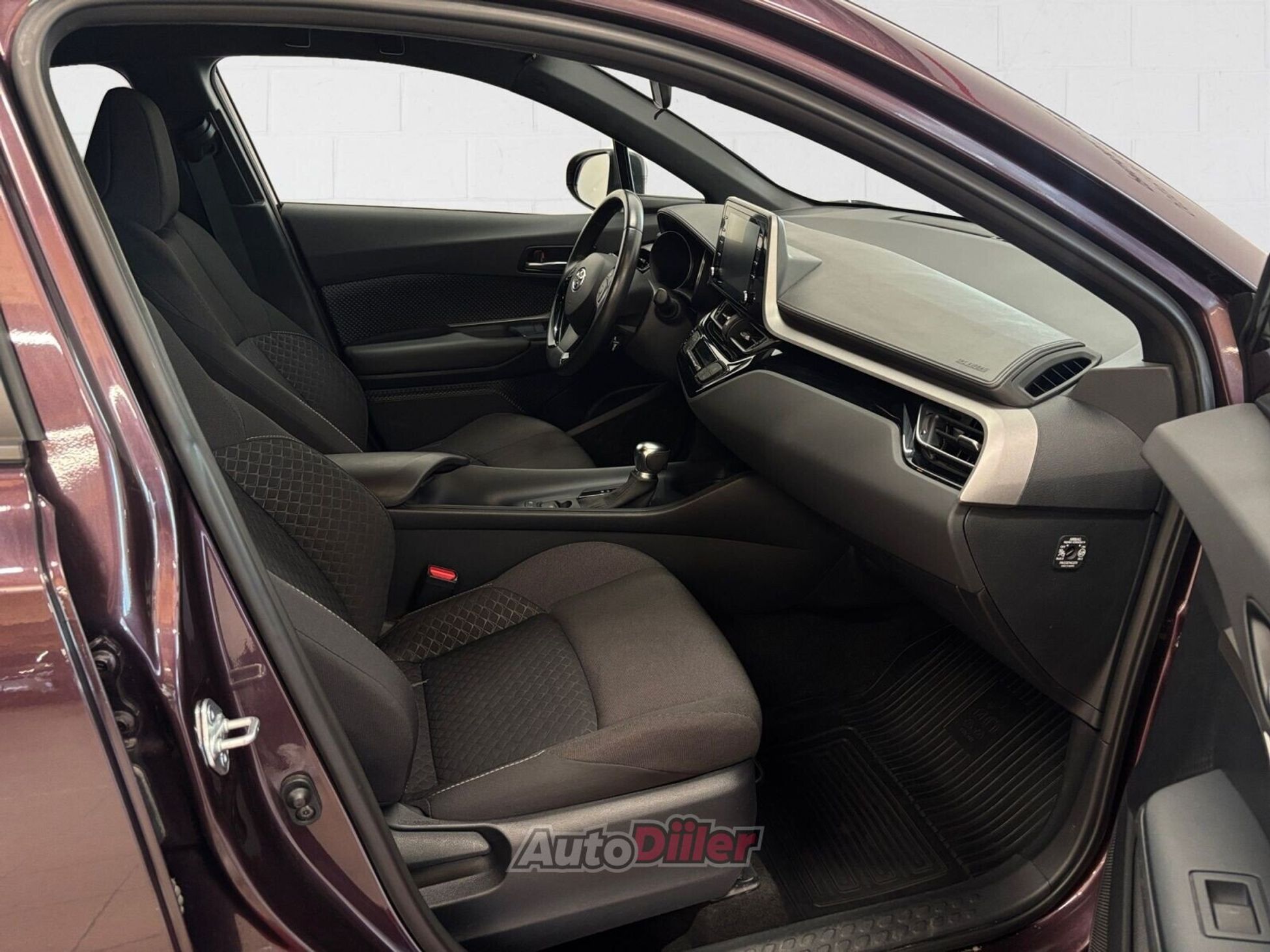 Toyota C-HR Active 1.8 72 kW 1.8 72kW 2022, photo 6/10