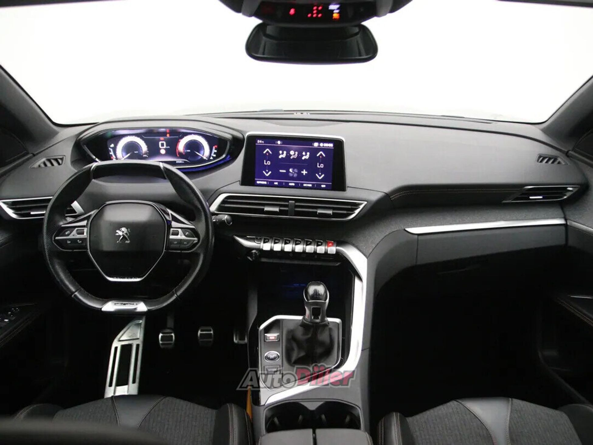 Peugeot 5008 GT-Line 1.2 96kW 2018, photo 2/10