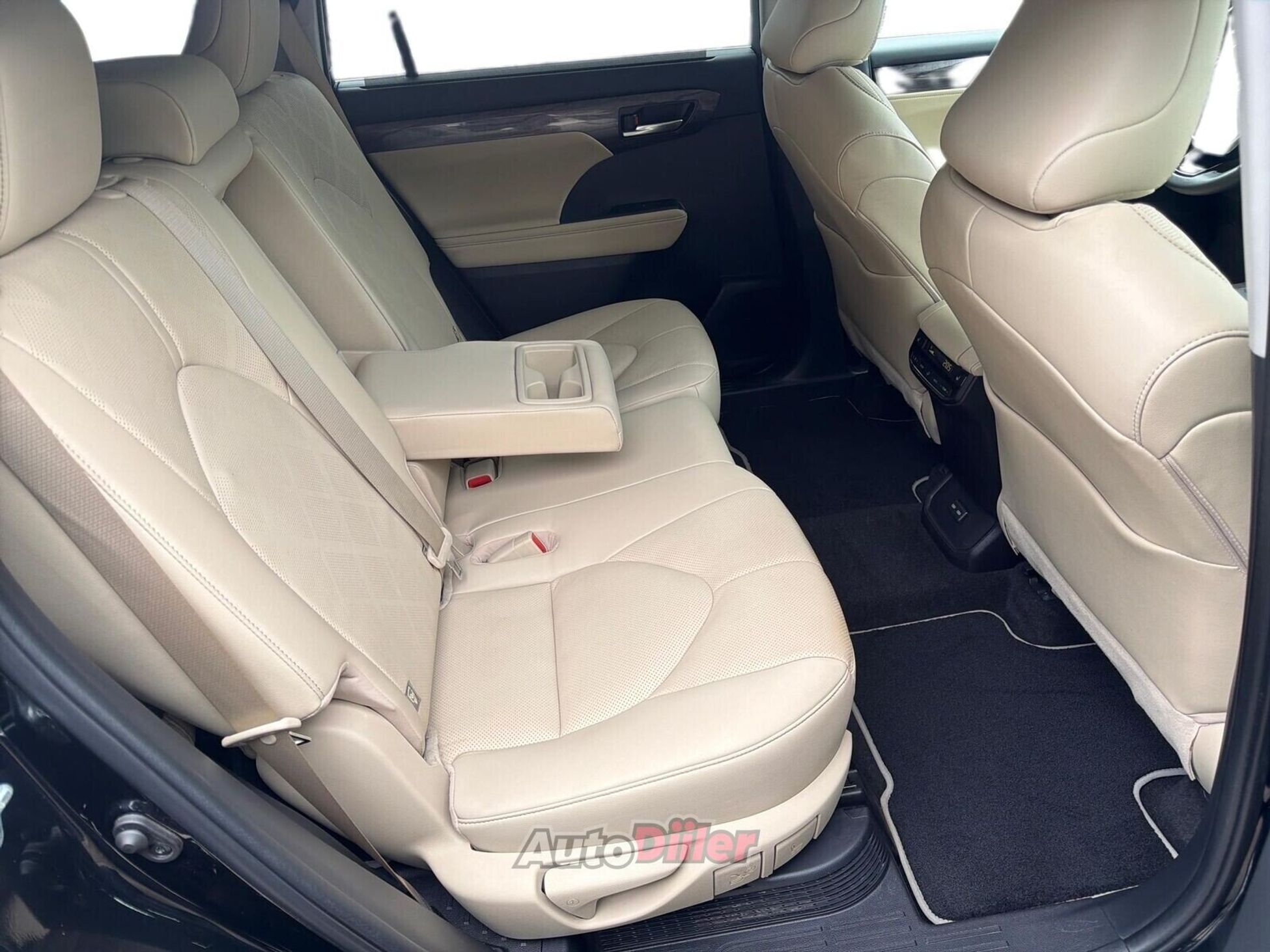 Toyota Highlander Premium 2.5 140kW 2023, photo 7/10