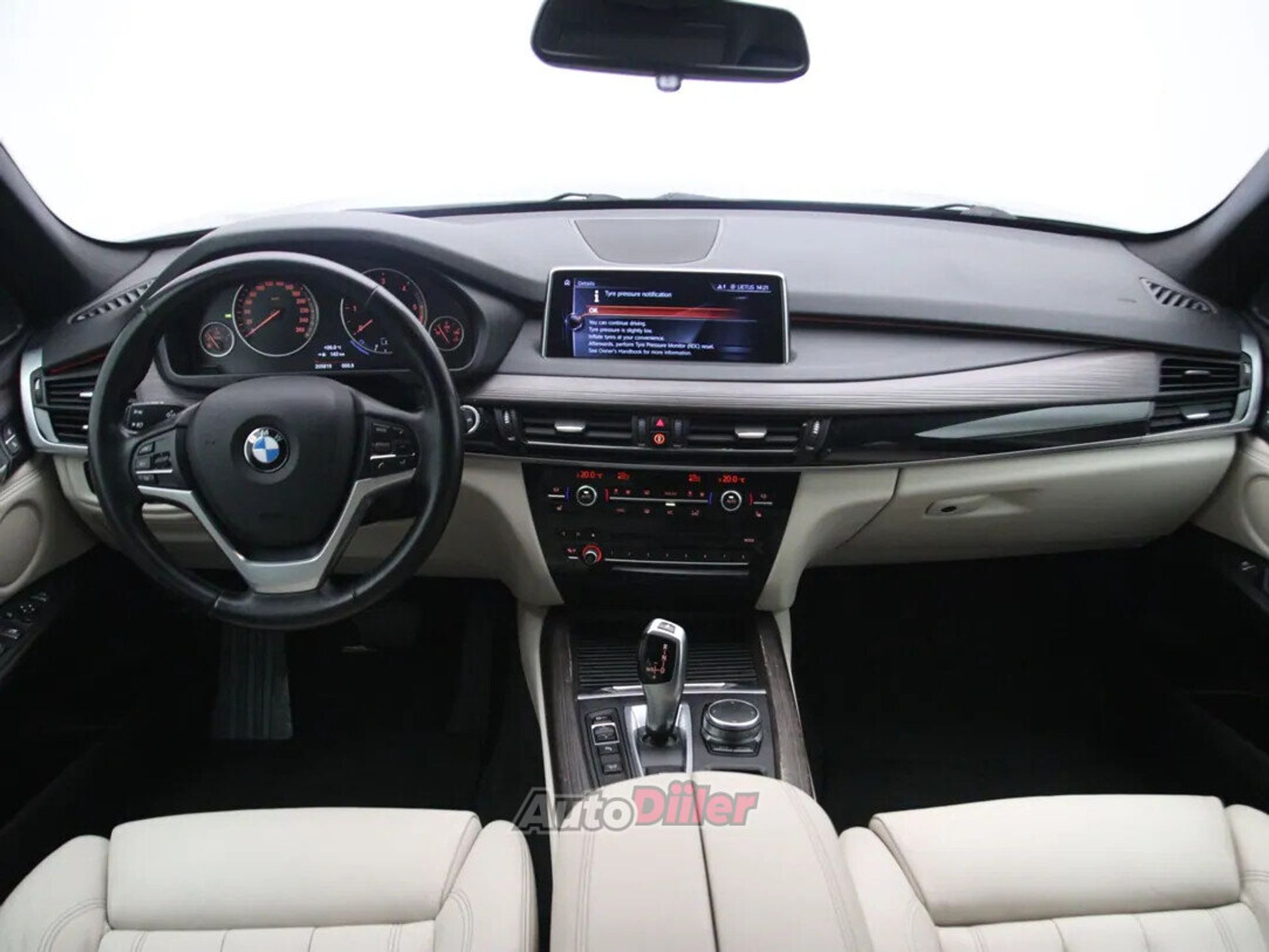 BMW X5 High Executive 3.0 190kW 2017, photo 2/10