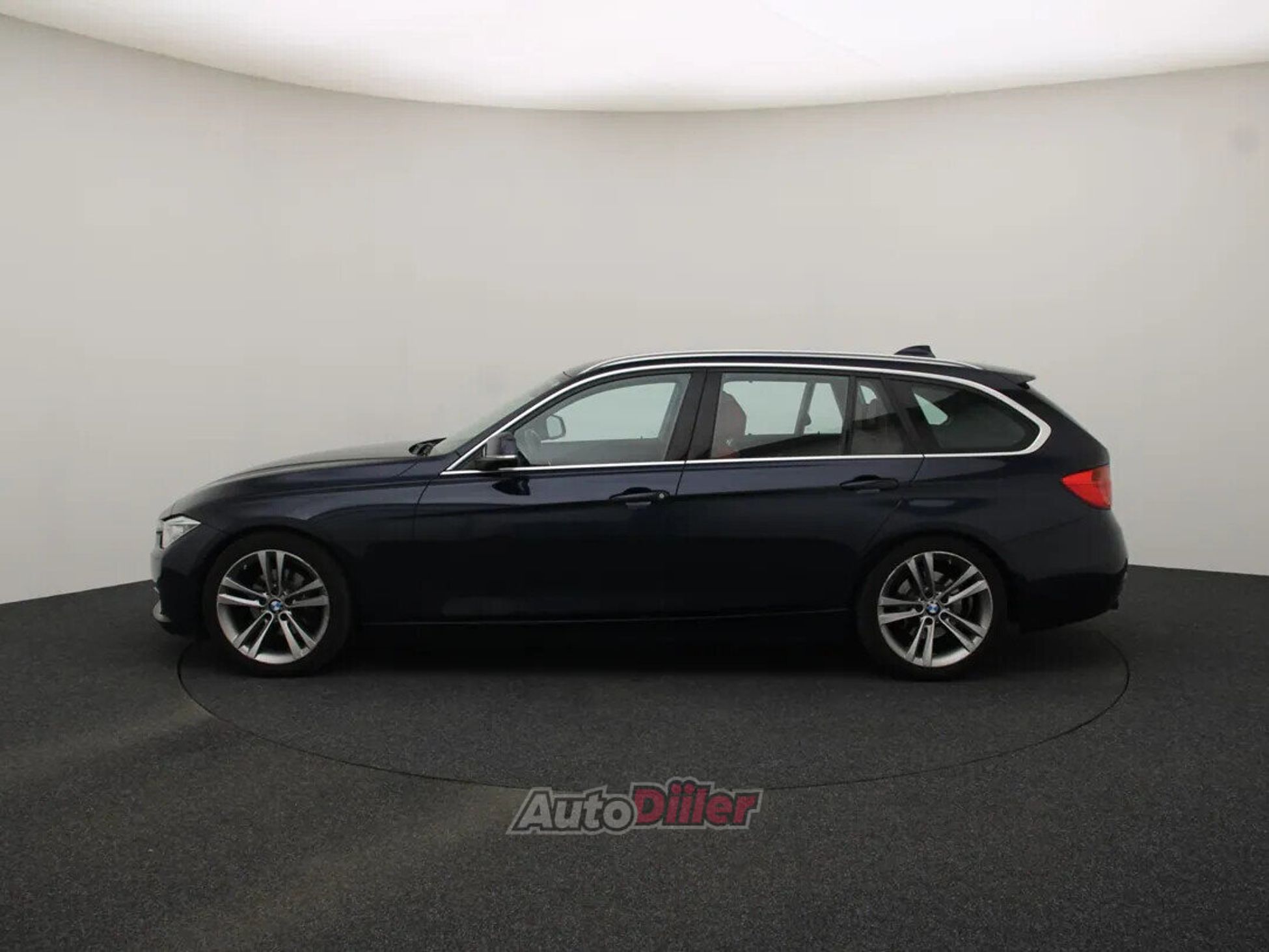 BMW 320 High Executive 2.0 135kW 2014, photo 6/10