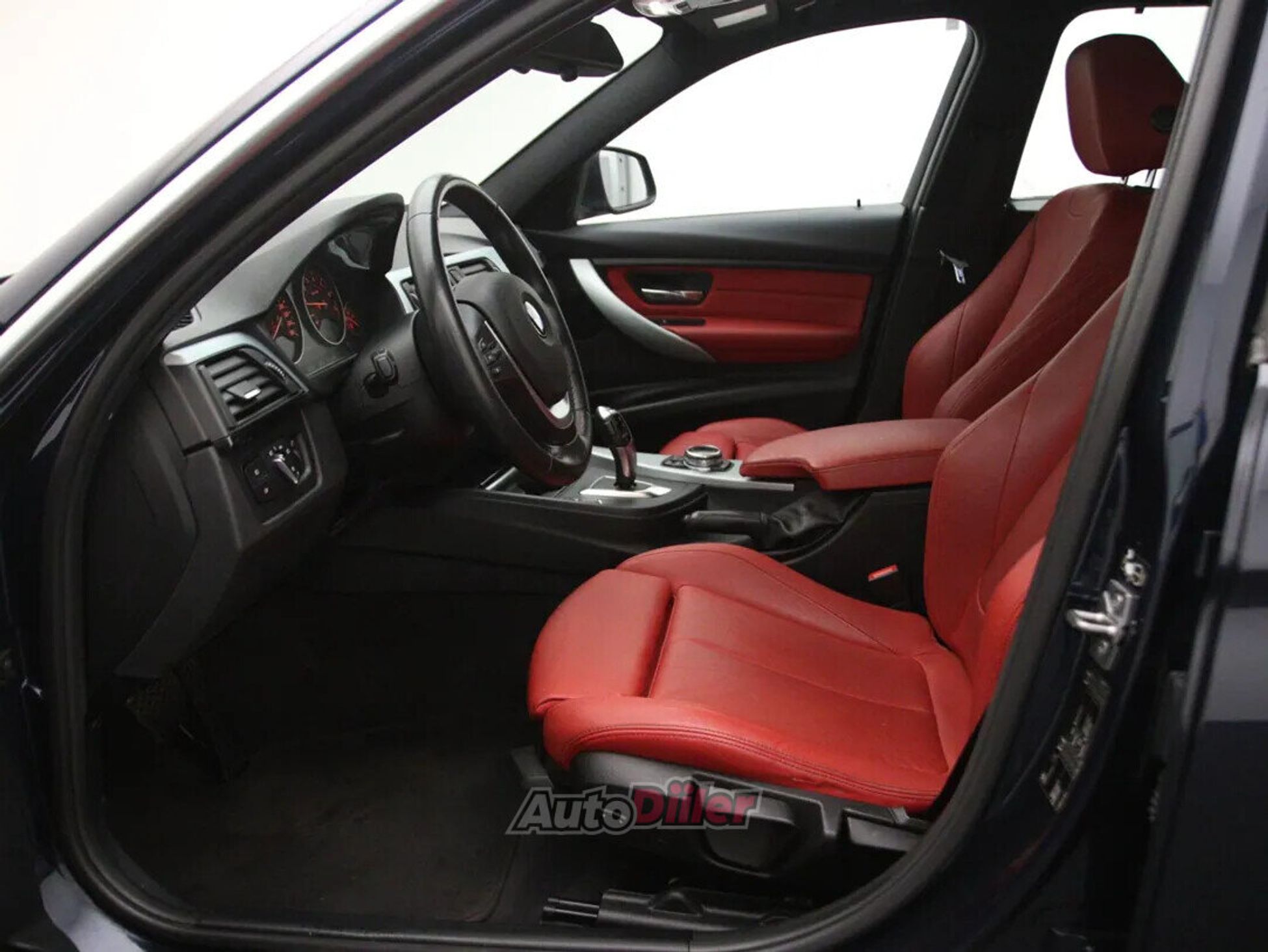 BMW 320 High Executive 2.0 135kW 2014, photo 4/10