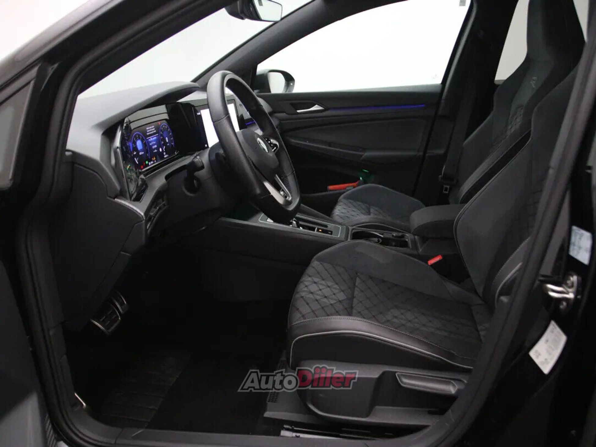 Volkswagen Golf MHEV R-Line 1.5 96kW 2021, photo 4/10