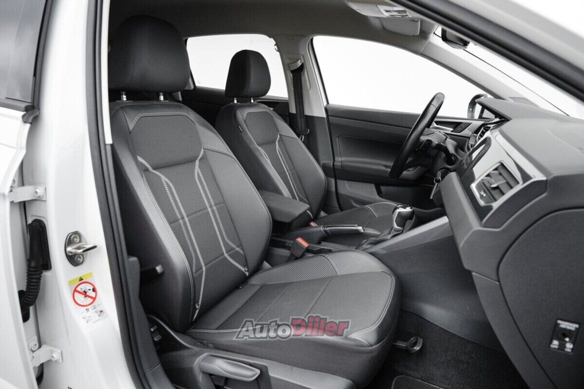 Volkswagen Taigo 1.0 81kW 2023, photo 7/10