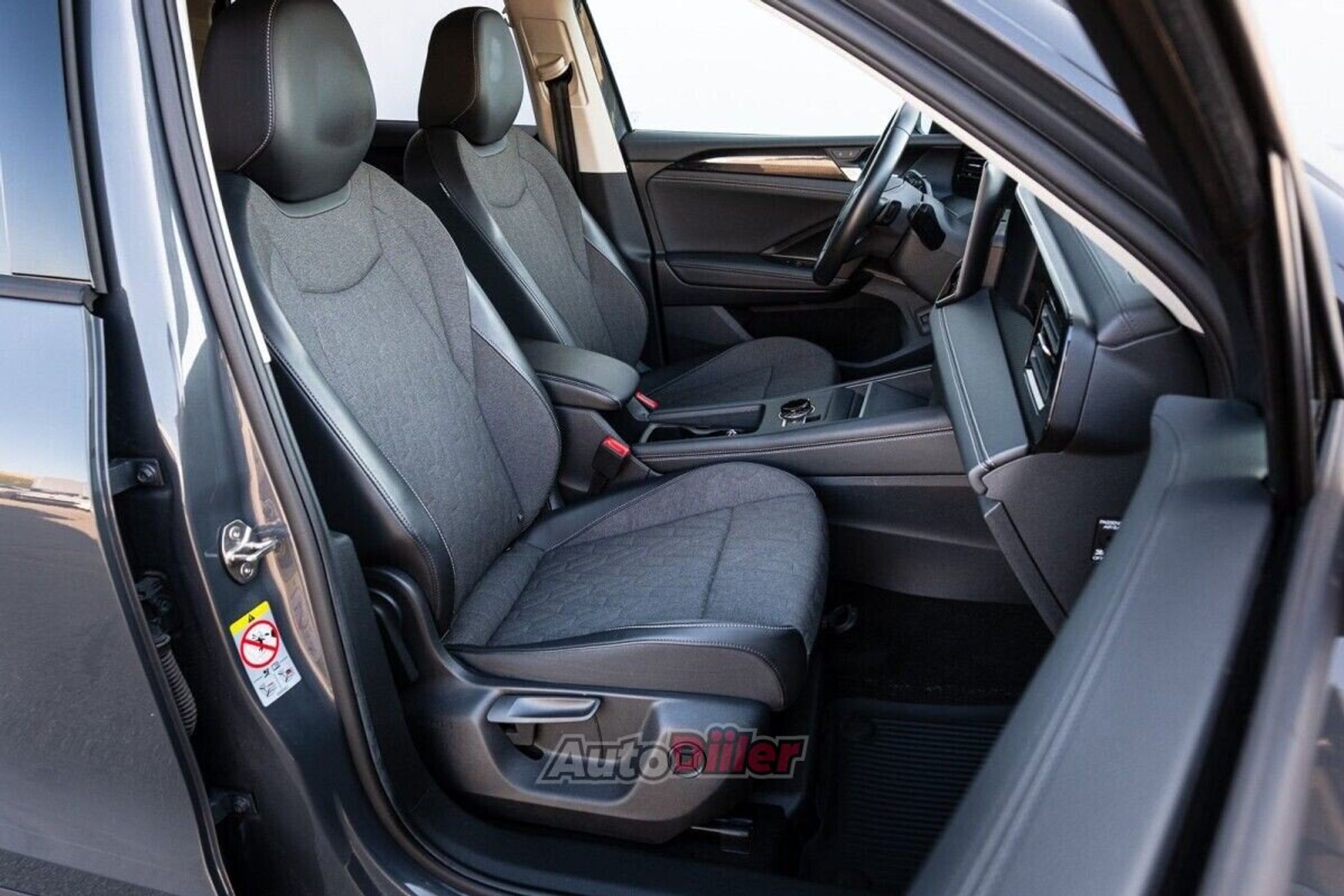 Volkswagen Tiguan 1.5 110kW 2024, photo 6/10