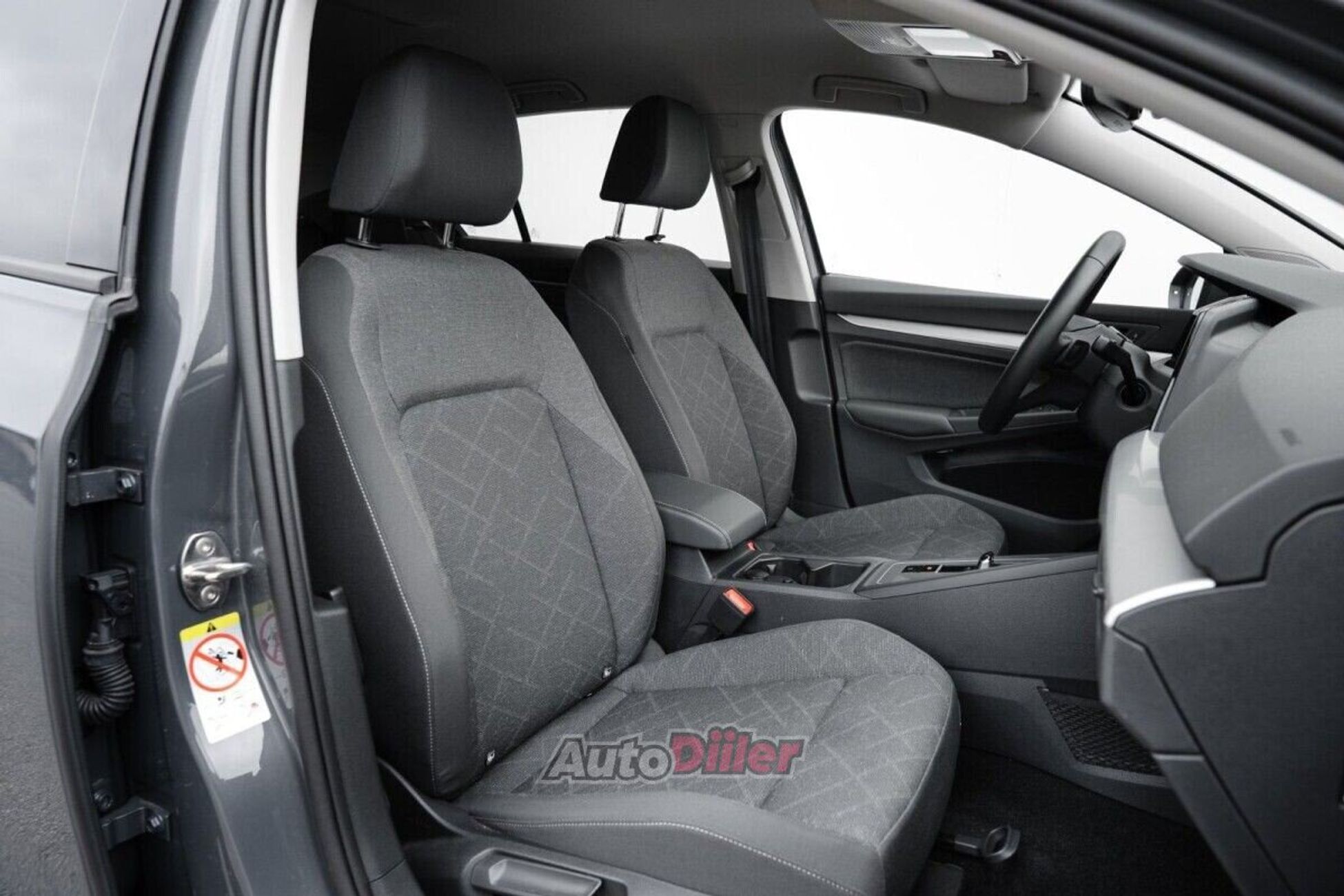 Volkswagen Golf 1.0 81kW 2025, kuva 6/10