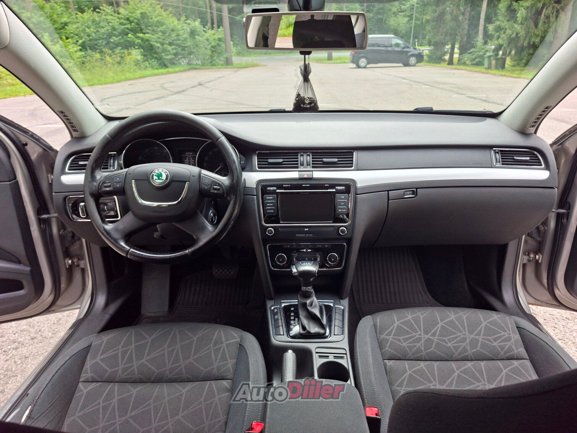 Skoda Superb TSI 1.8 118kW 2011, kuva 6/10