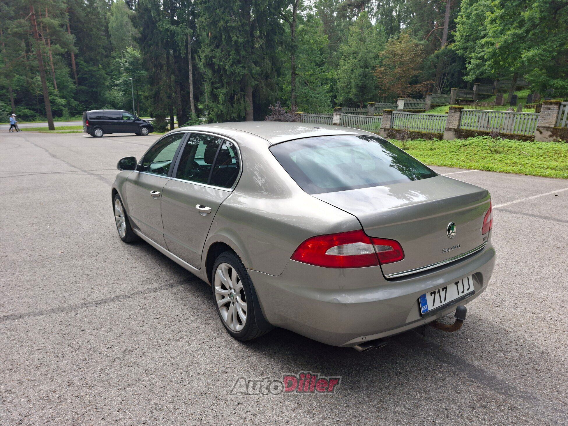 Skoda Superb TSI 1.8 118kW 2011, kuva 2/10