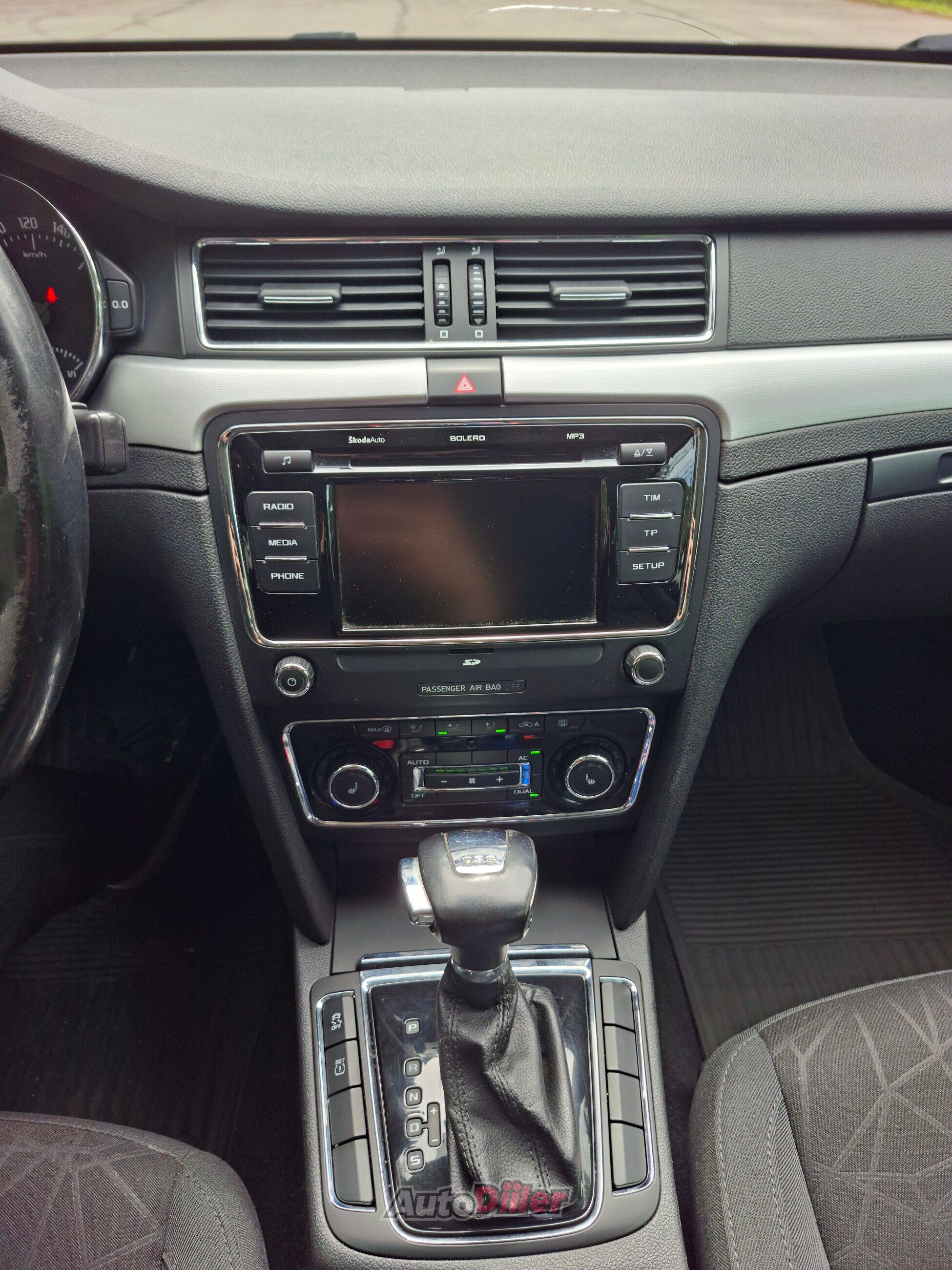 Skoda Superb TSI 1.8 118kW 2011, kuva 7/10