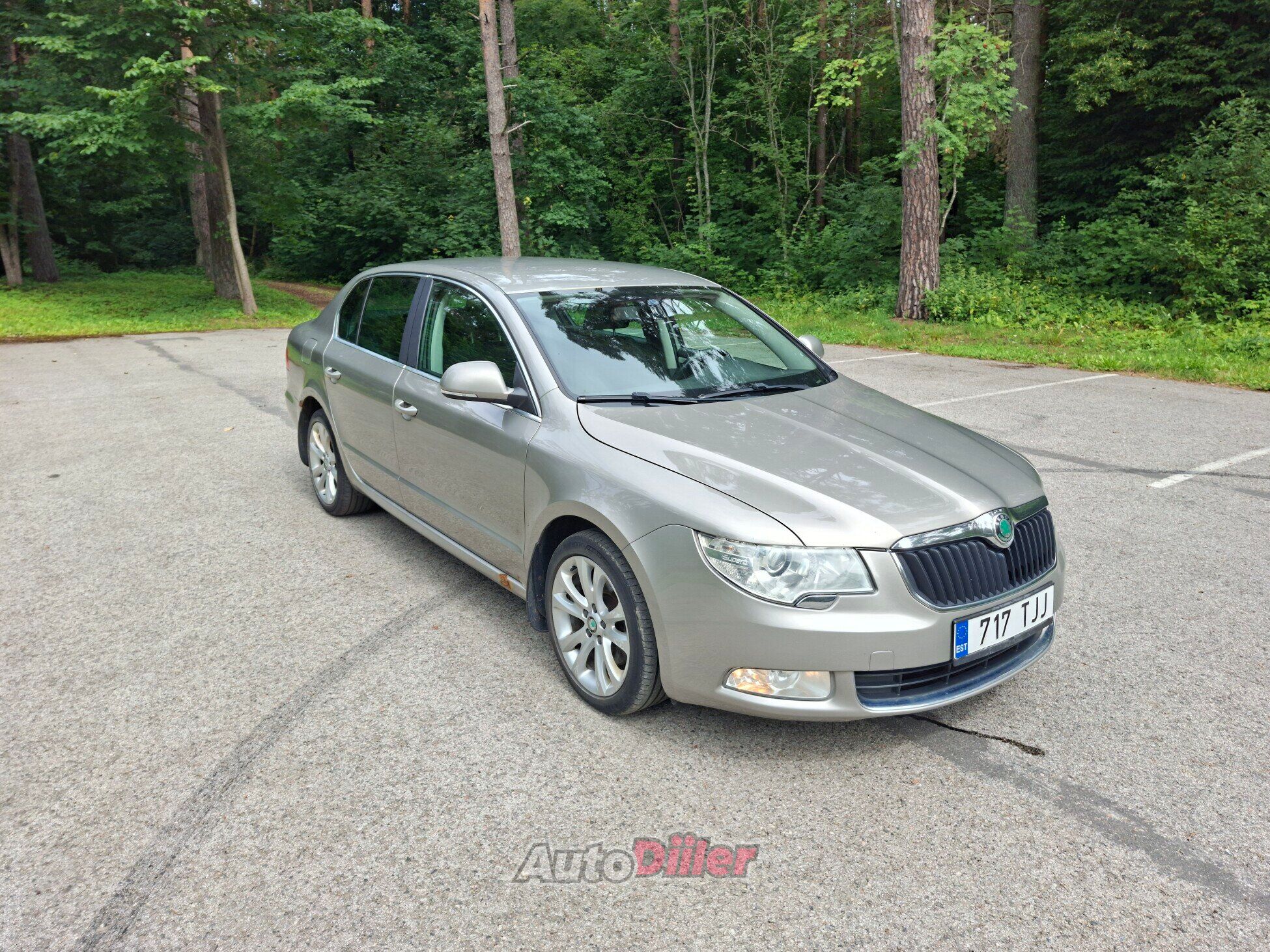Skoda Superb TSI 1.8 118kW 2011, kuva 4/10