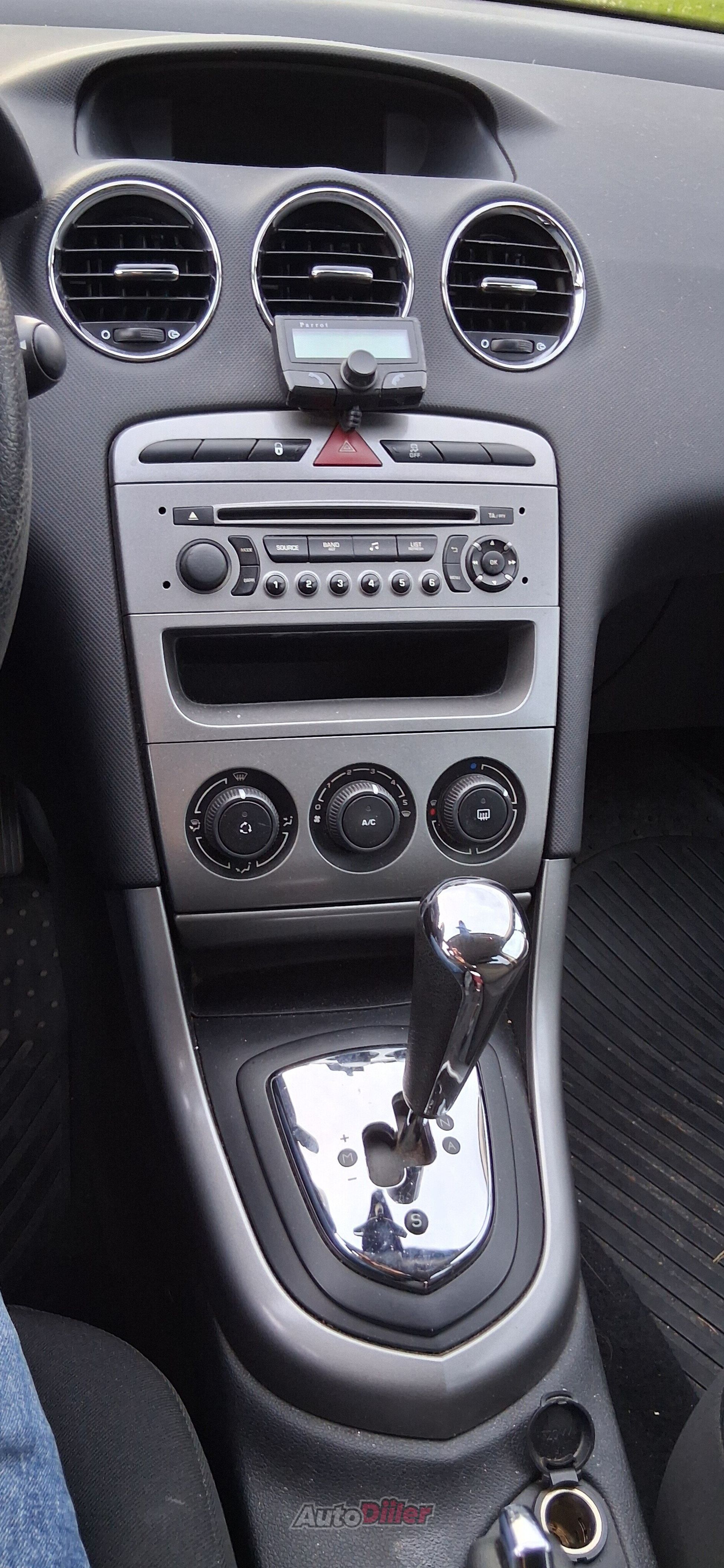 Peugeot 308 1.6 82kW 2013, photo 6/8