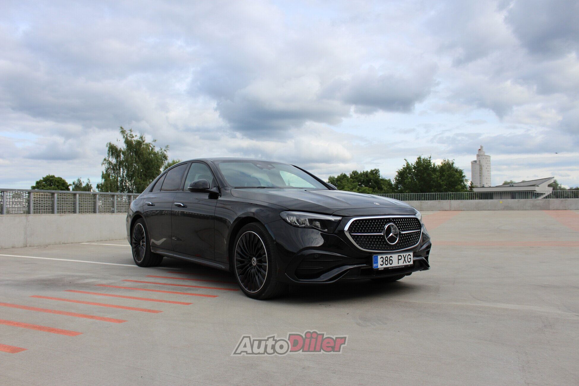 Mercedes-Benz E 300