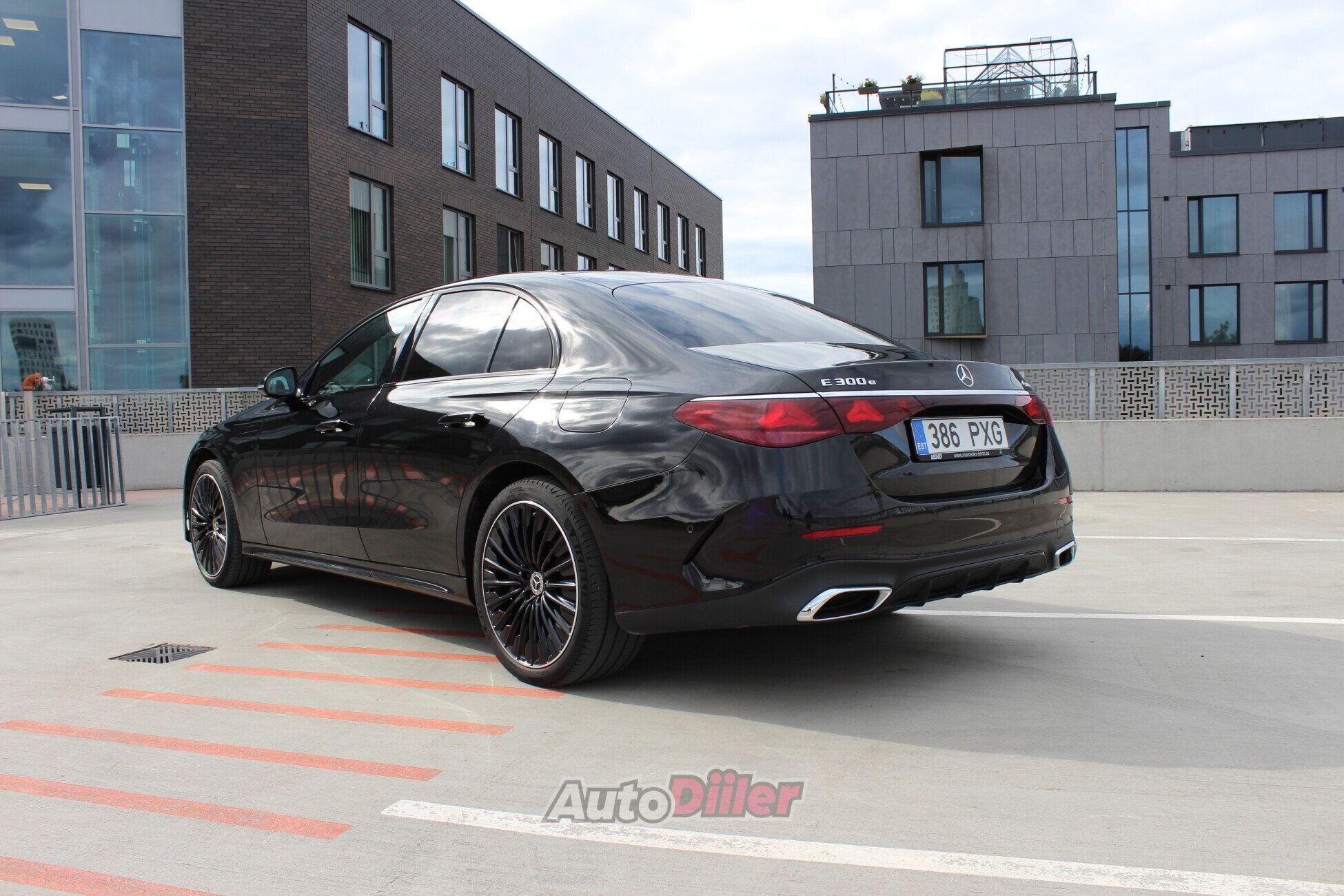 Mercedes-Benz E 300 e AMG-line 2.0 230kW 2023, kuva 5/10