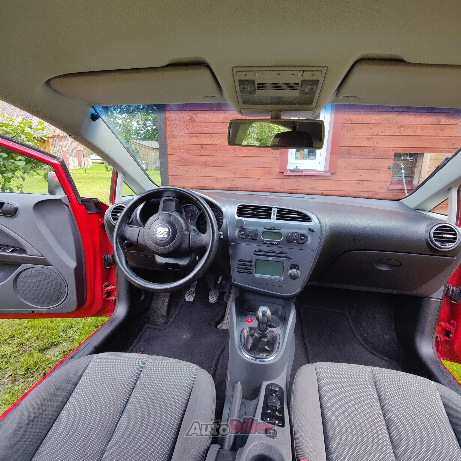 SEAT Leon 1.6 75kW 2006, photo 2/8