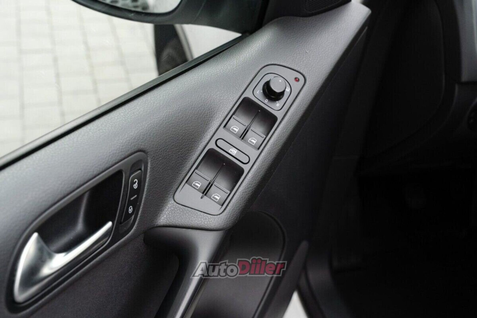 Volkswagen Tiguan 2.0 81kW 2011, photo 7/10