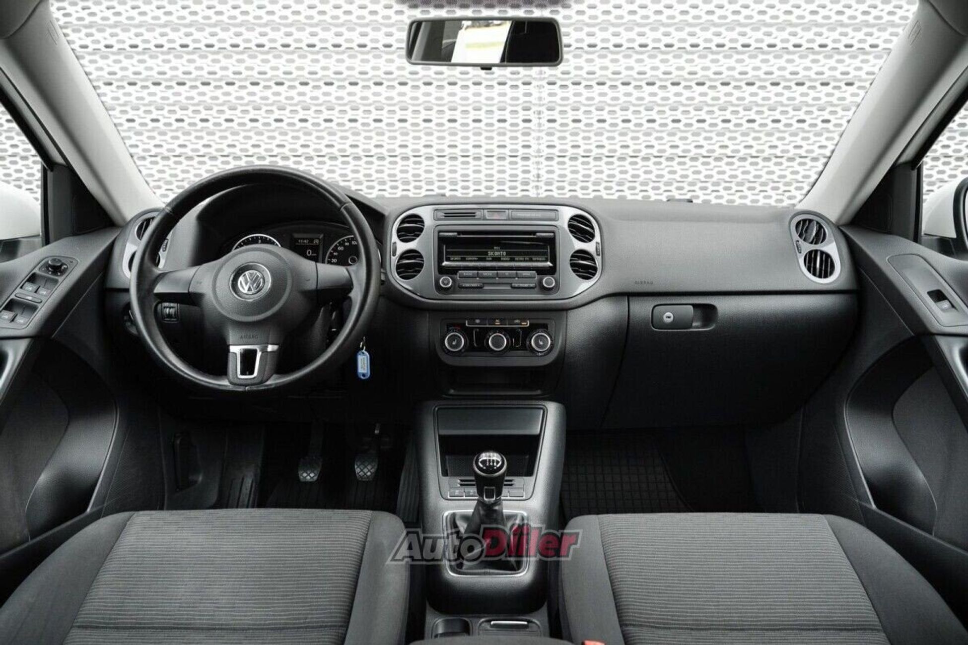 Volkswagen Tiguan 2.0 81kW 2011, photo 6/10