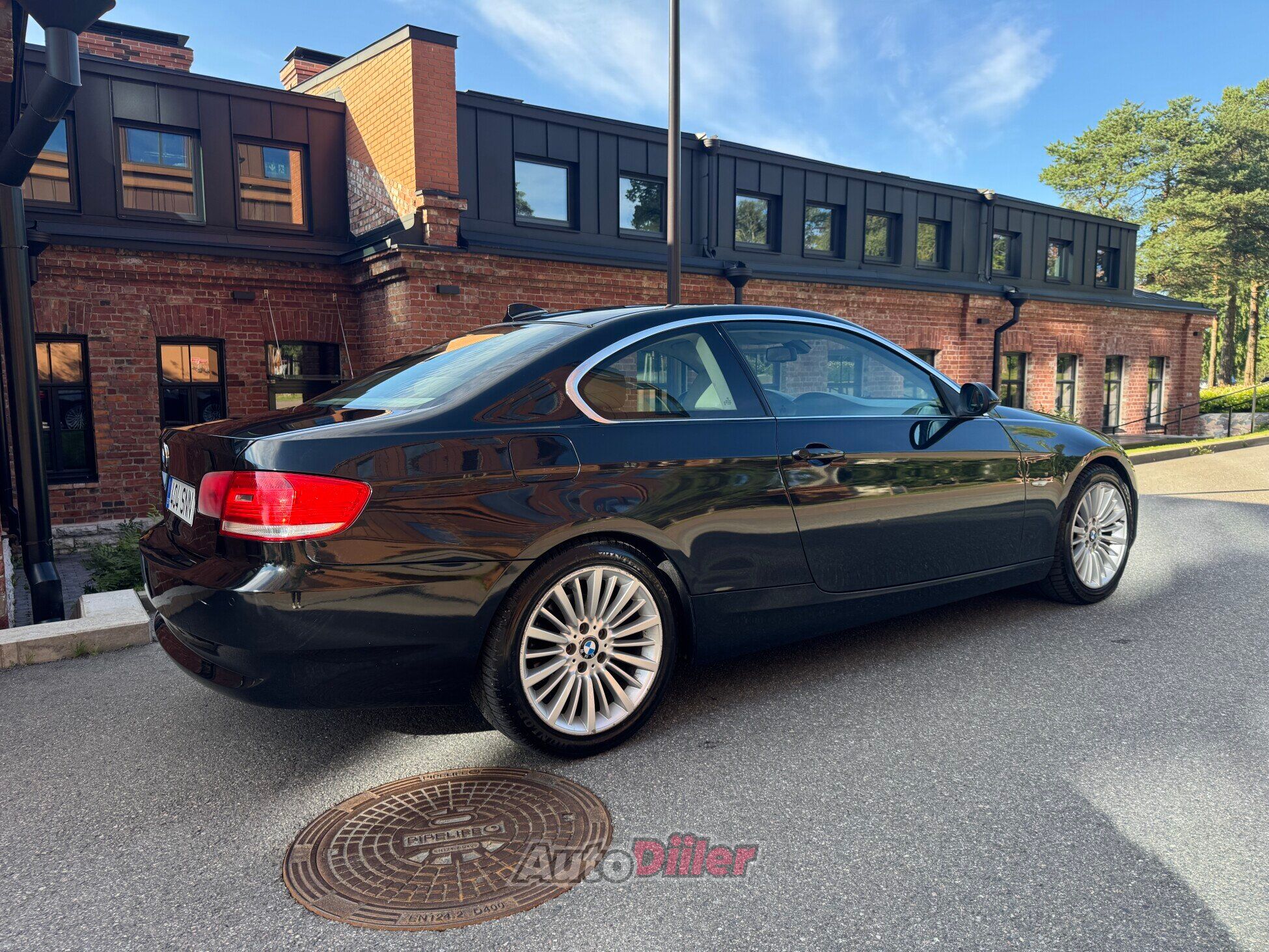 BMW 320 2.0 125kW 2008, photo 3/10
