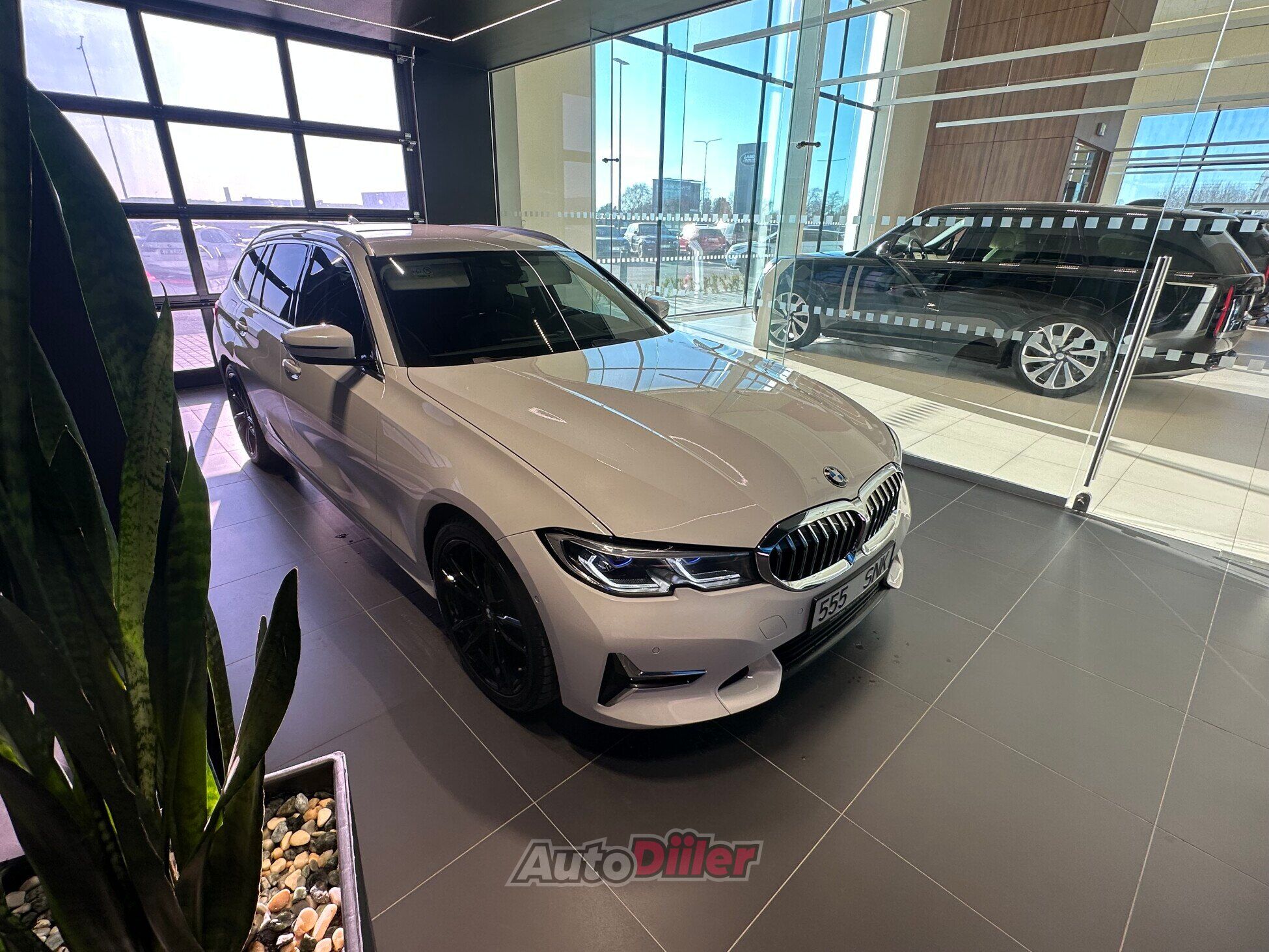 BMW 320 LuxuryLine 2.0 140kW 2019, photo 7/10