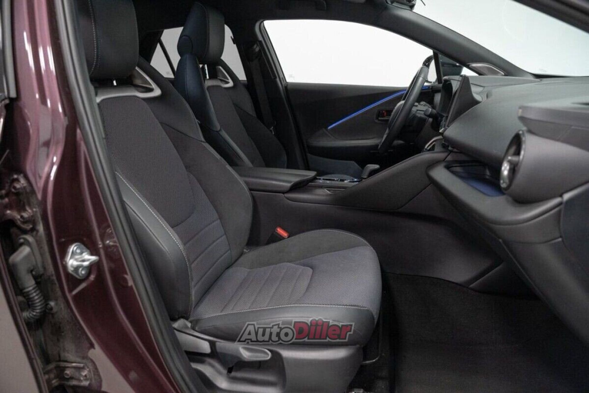 Toyota C-HR 1.8 103kW 2024, photo 7/10