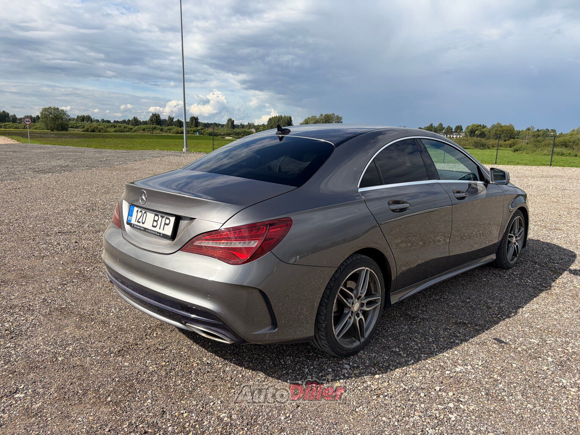Mercedes-Benz CLA 200