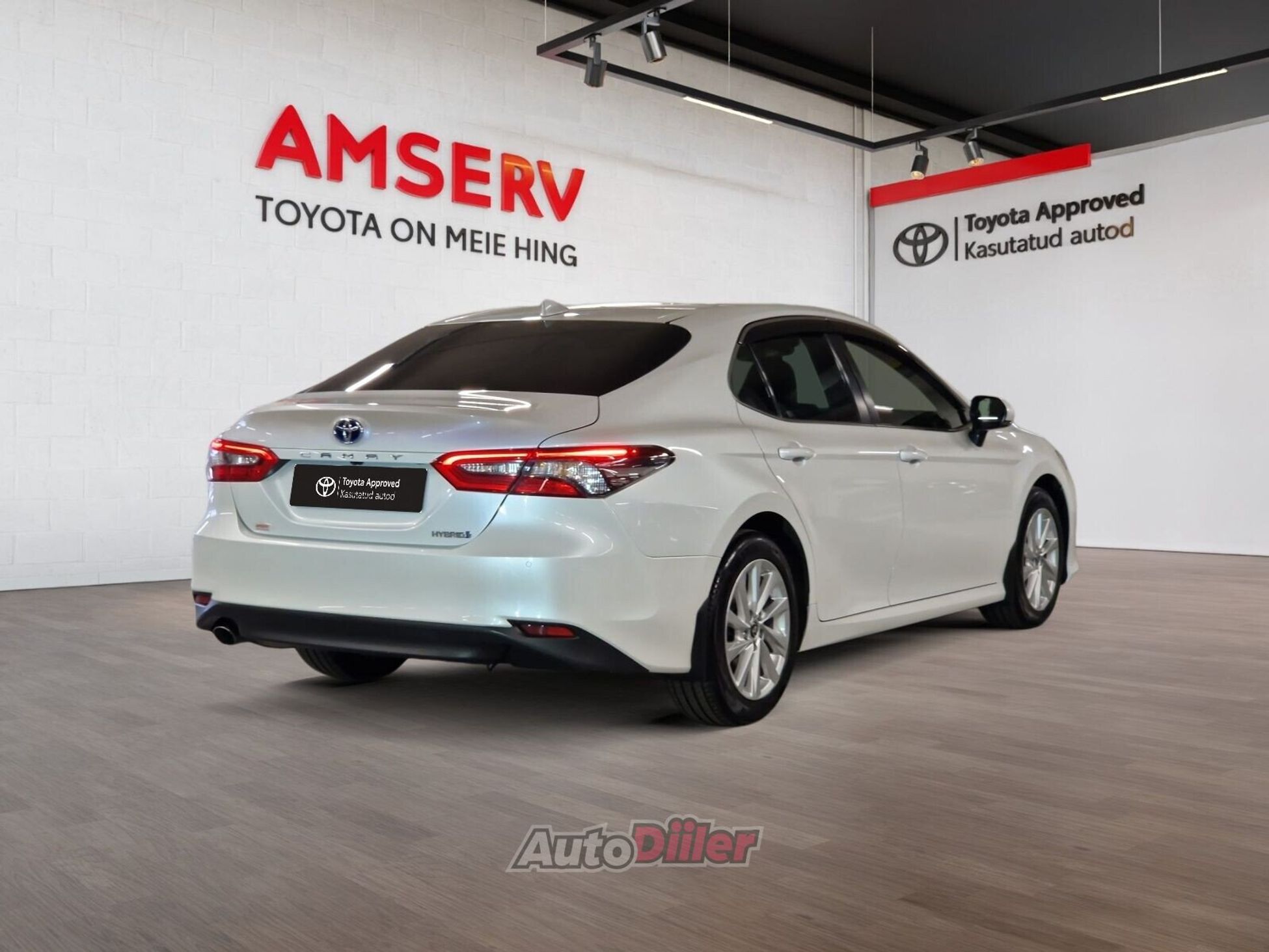 Toyota Camry 2023, photo 2/10