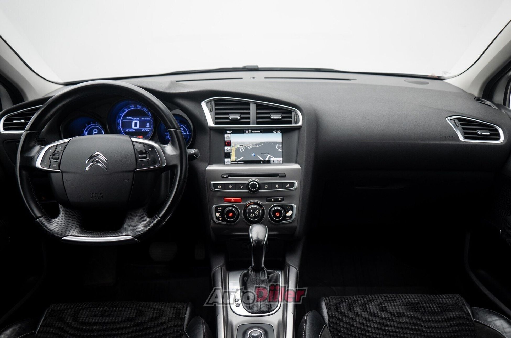 Citroen C4 1.2 96kW 2016, photo 2/10
