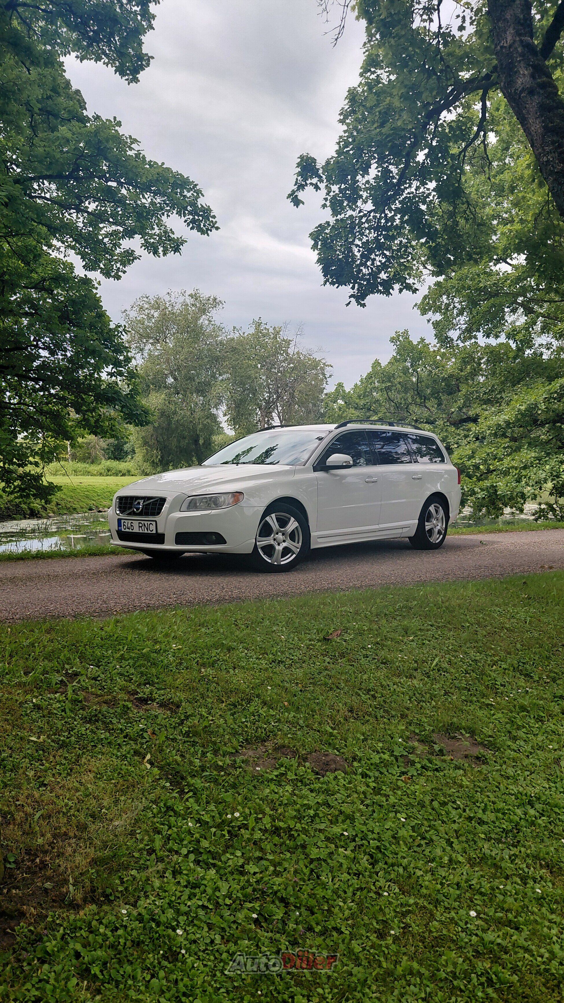 Volvo V70 2.4 129kW 2009, photo 4/10