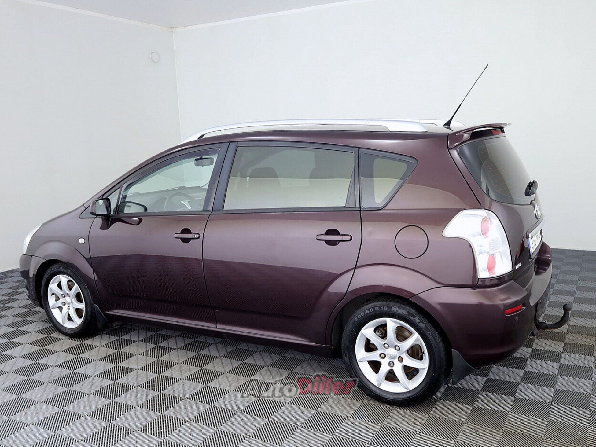 Toyota Corolla Verso 2.2 100kW 2008, kuva 4/8