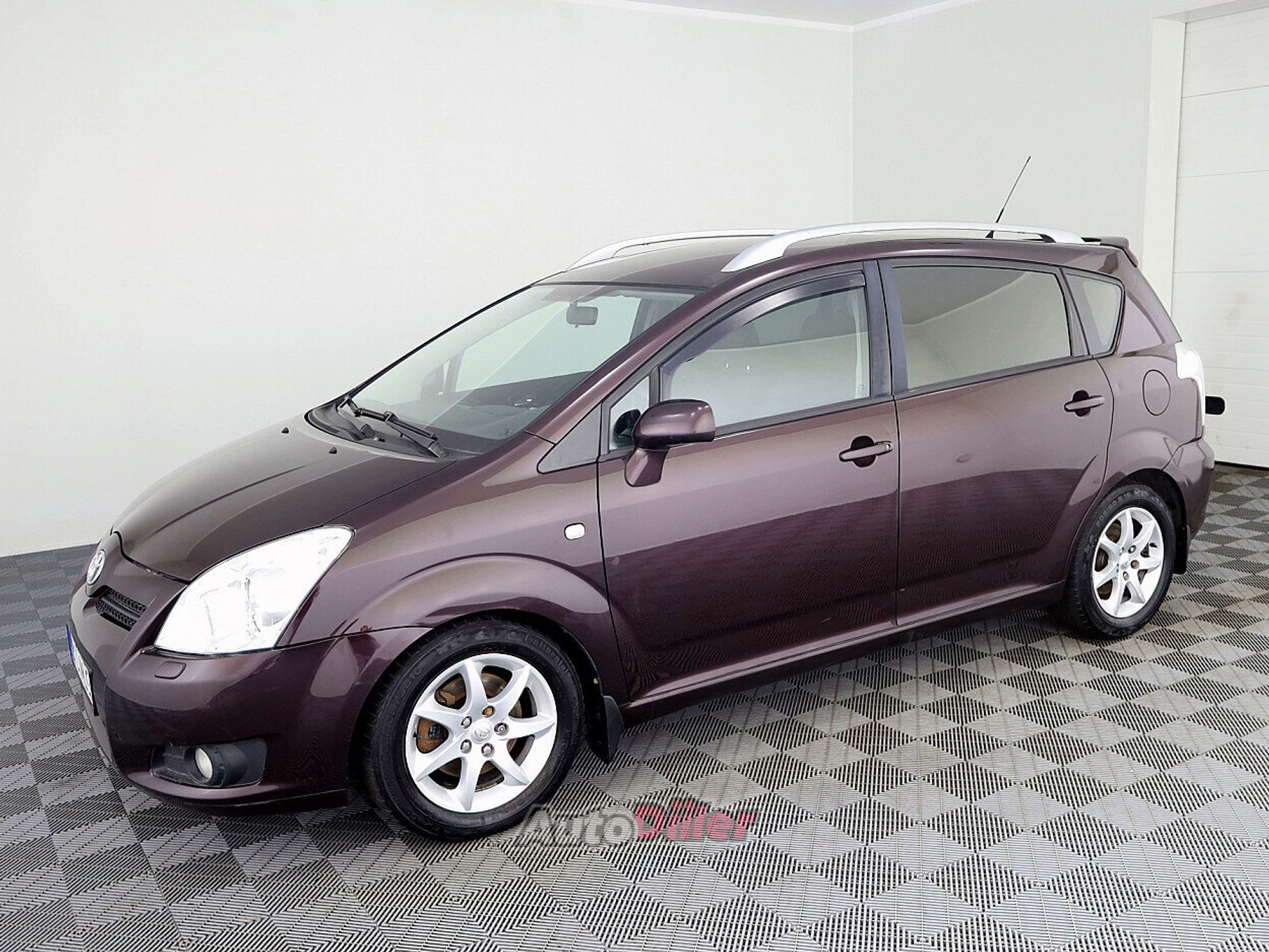 Toyota Corolla Verso 2.2 100kW 2008, kuva 2/8