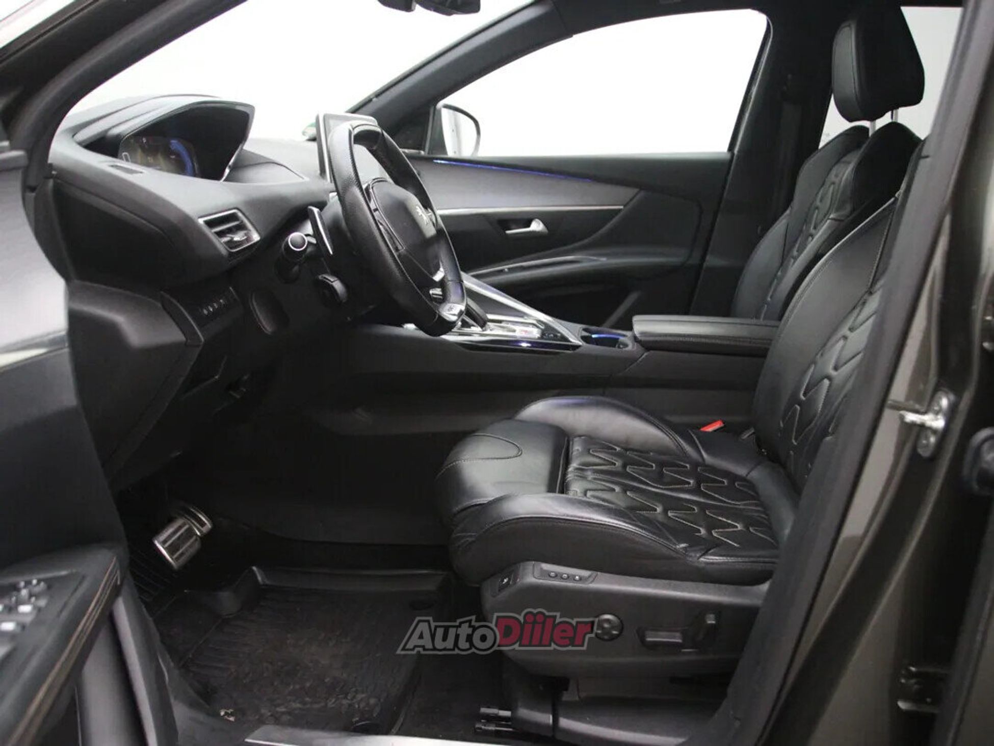 Peugeot 3008 Première 1.6 220kW 2020, photo 4/10