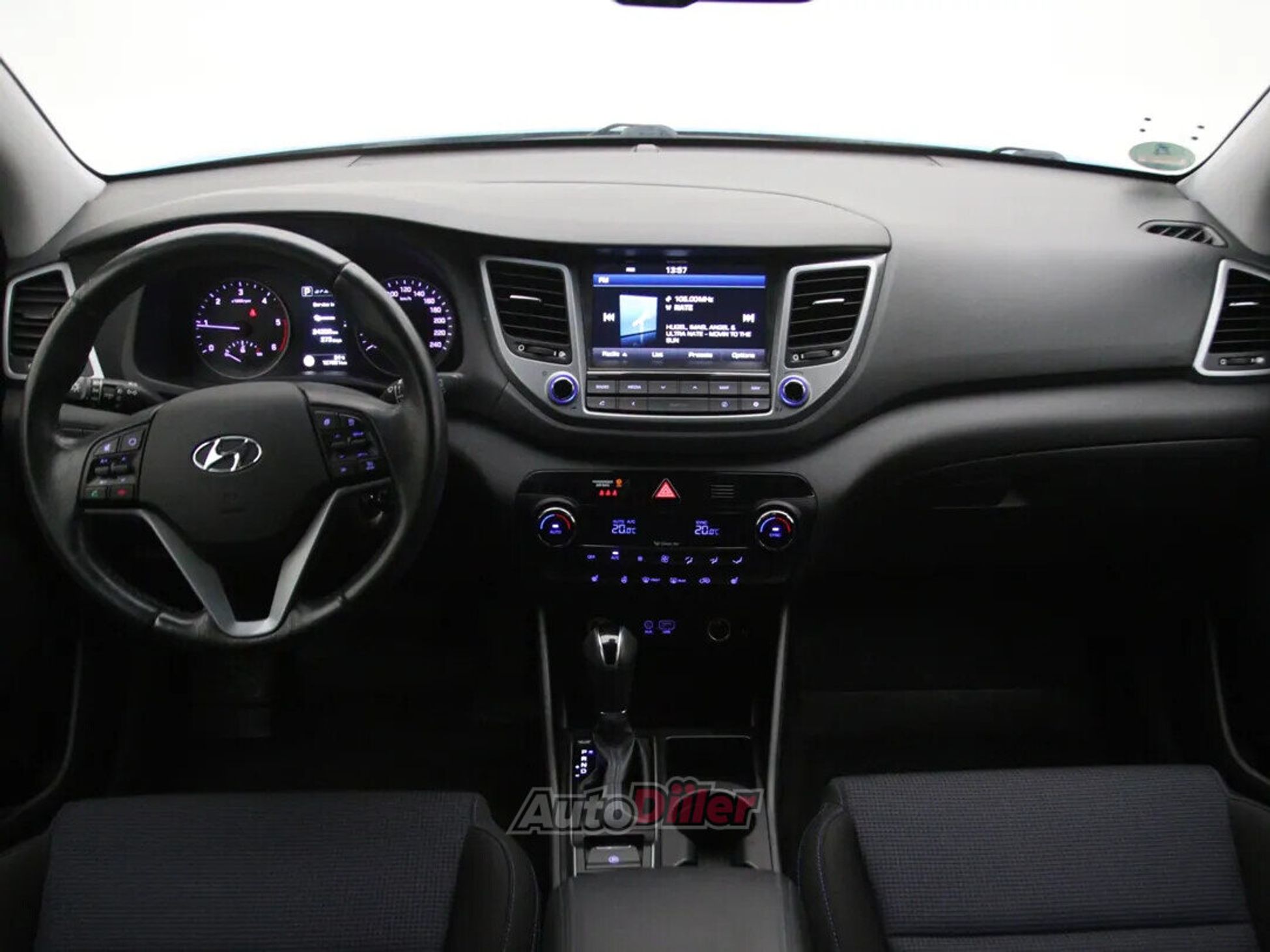 Hyundai Tucson Style 1.7 104kW 2016, kuva 2/10
