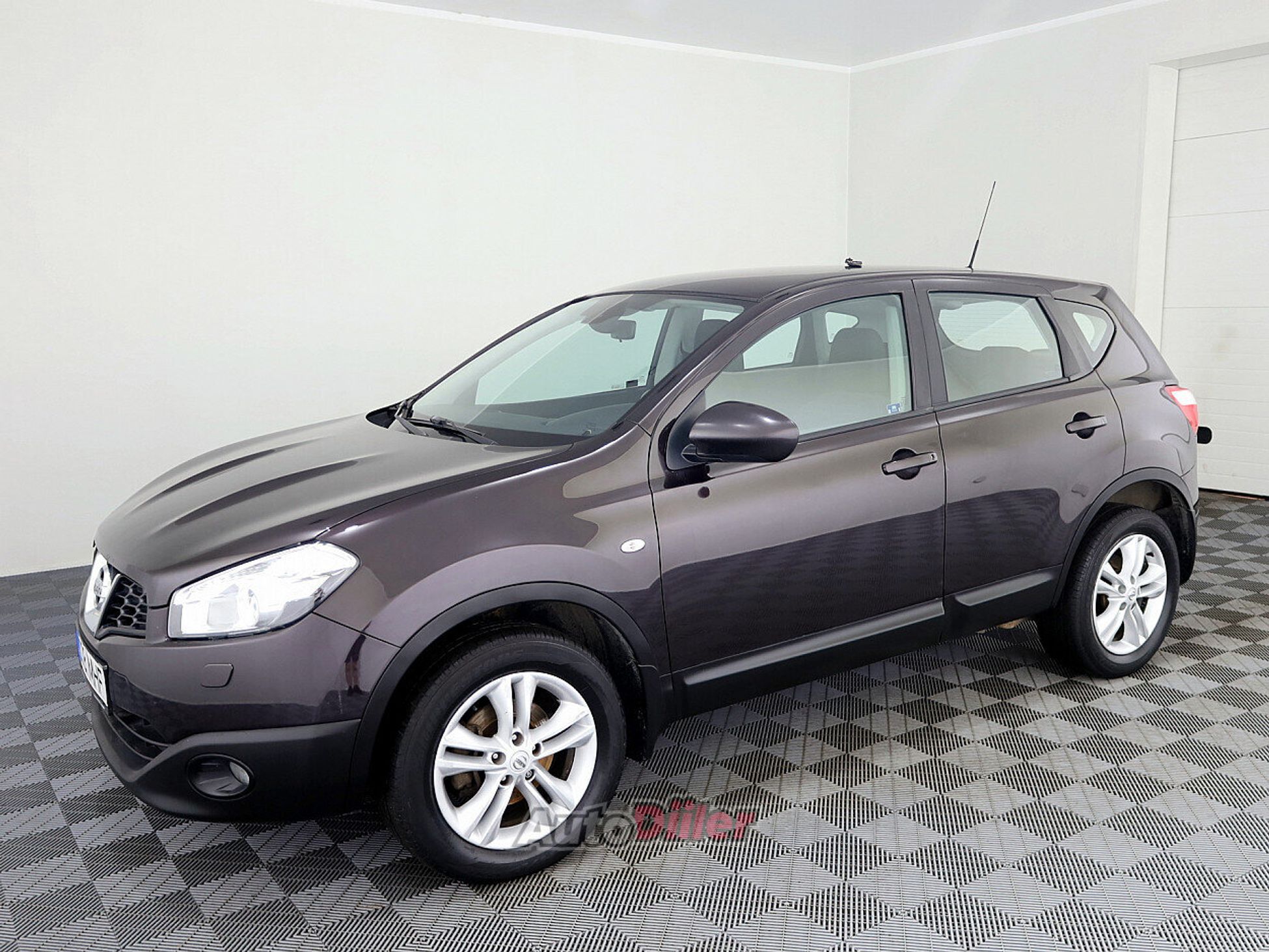 Nissan Qashqai 1.5 81kW 2011, kuva 2/7