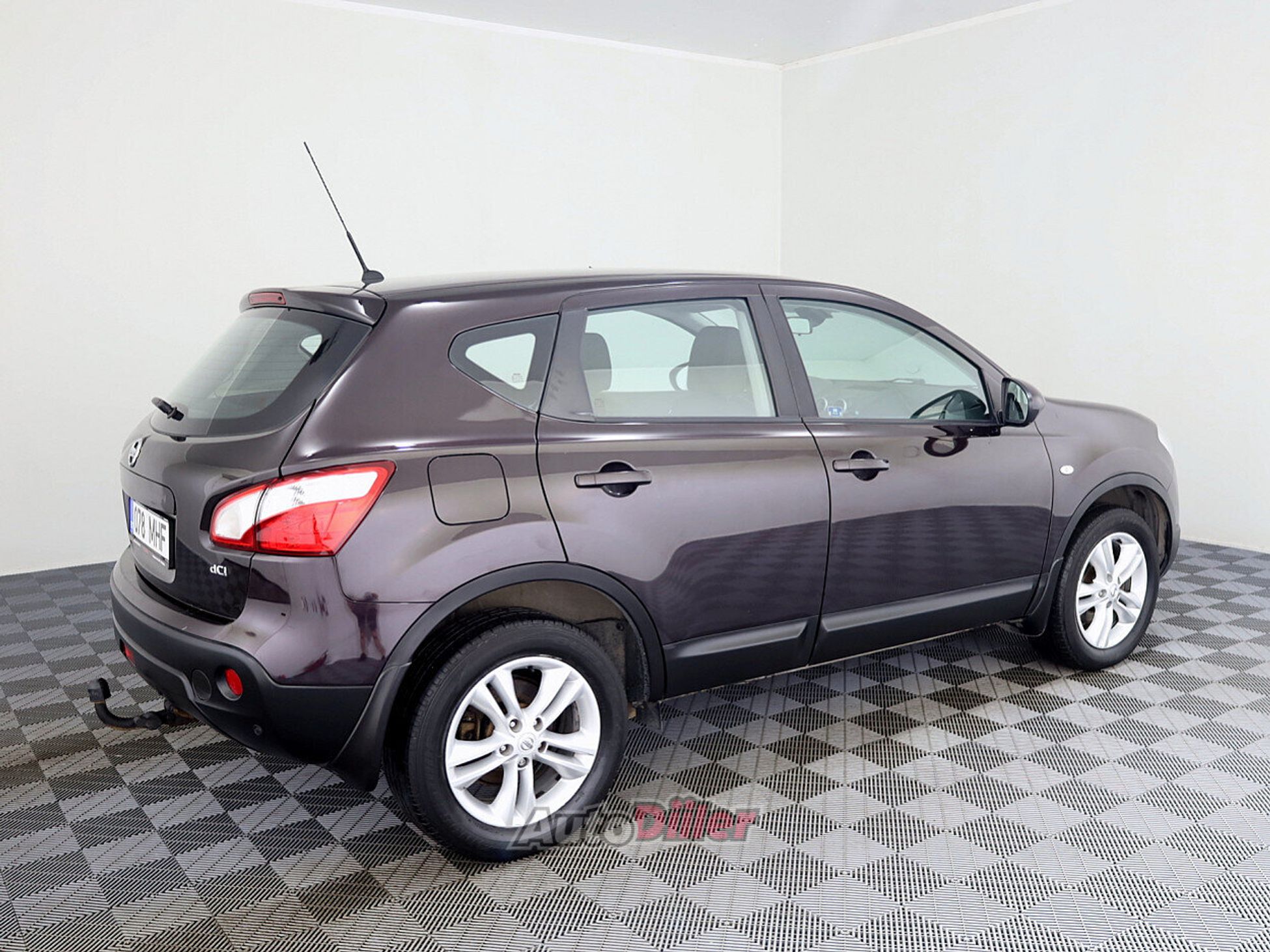 Nissan Qashqai 1.5 81kW 2011, kuva 3/7