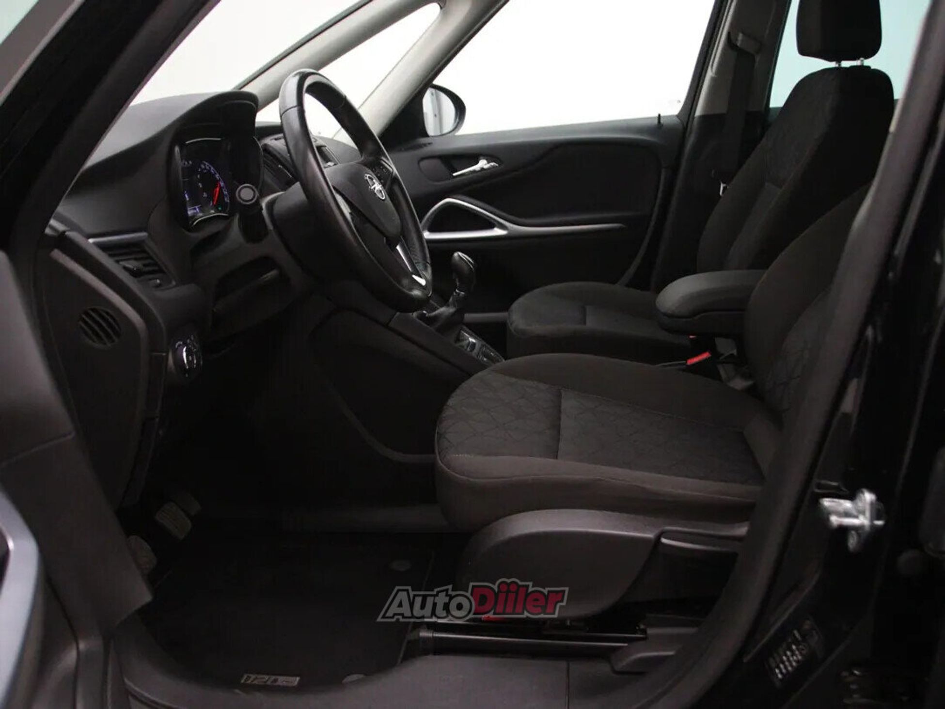 Opel Zafira 120 Years Edition 1.6 100kW 2019, kuva 4/10