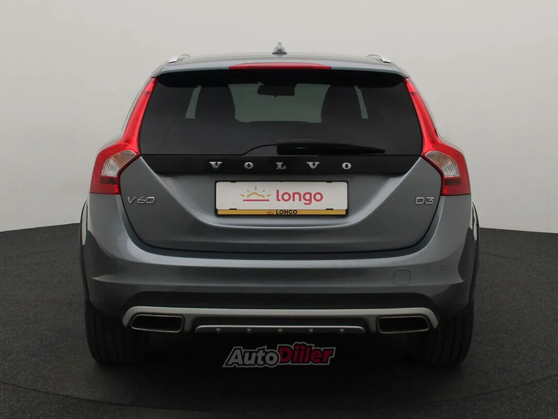 Volvo V60 Cross Country 2017, photo 5/10