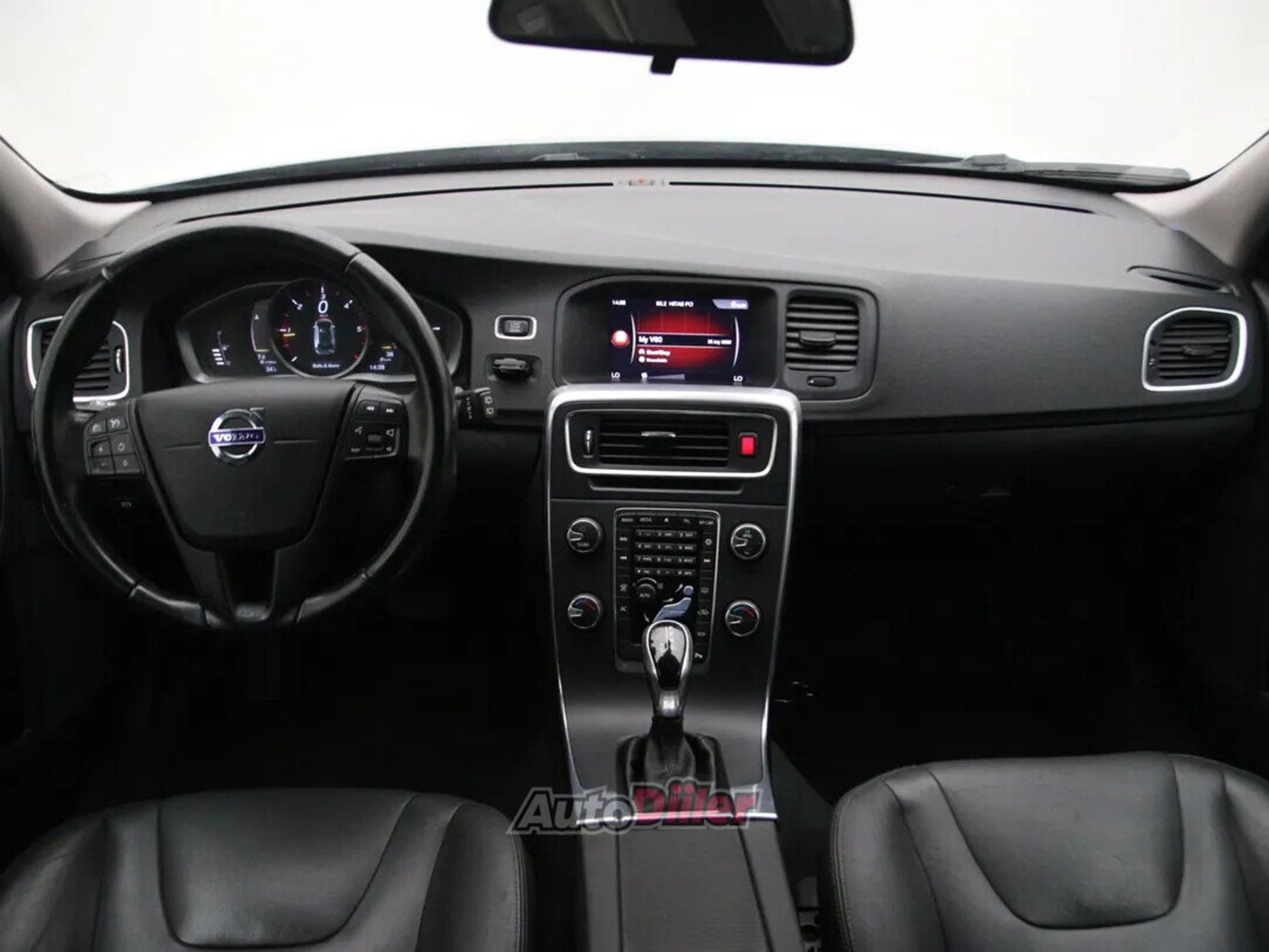 Volvo V60 Cross Country 2017, photo 2/10