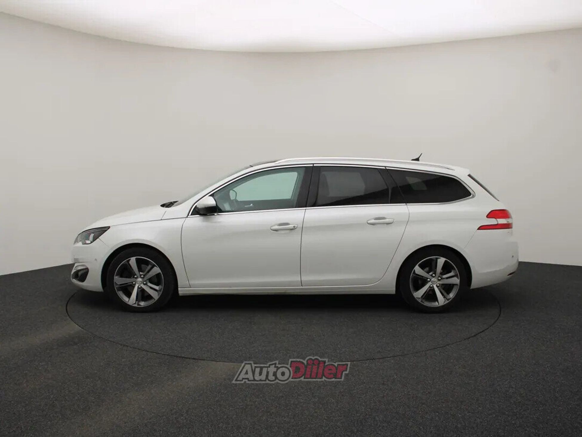 Peugeot 308 Allure 2.0 110kW 2017, kuva 6/10
