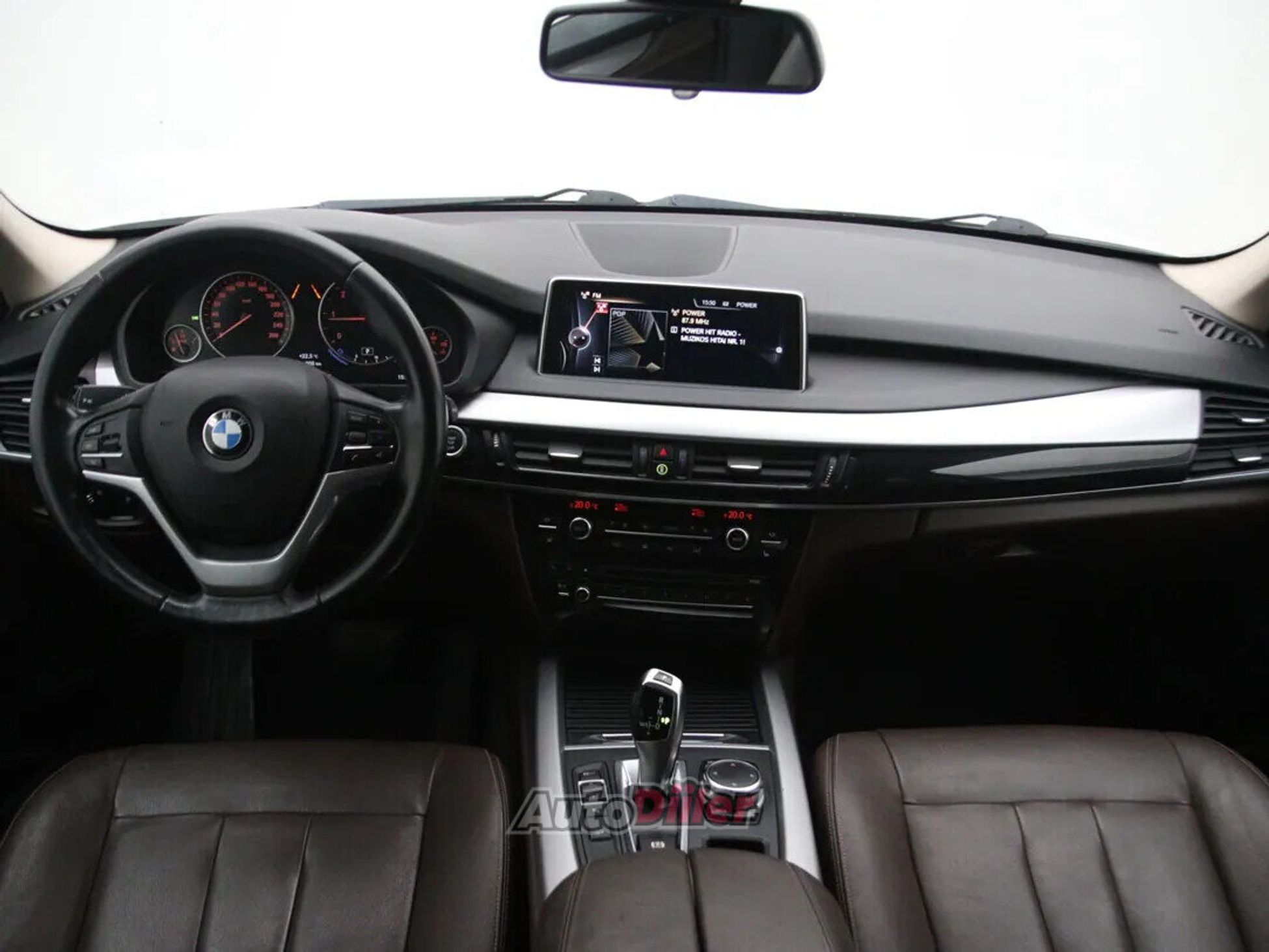 BMW X5 Design Pure Excellence 2.0 155kW 2016, kuva 2/10