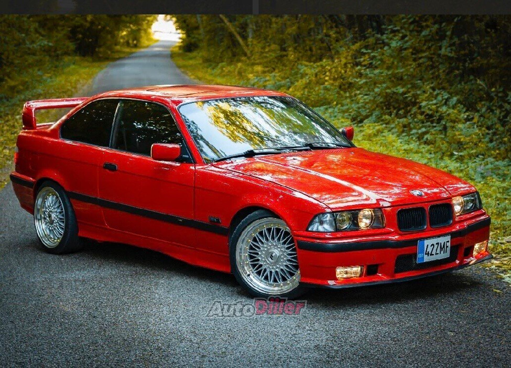 BMW 323