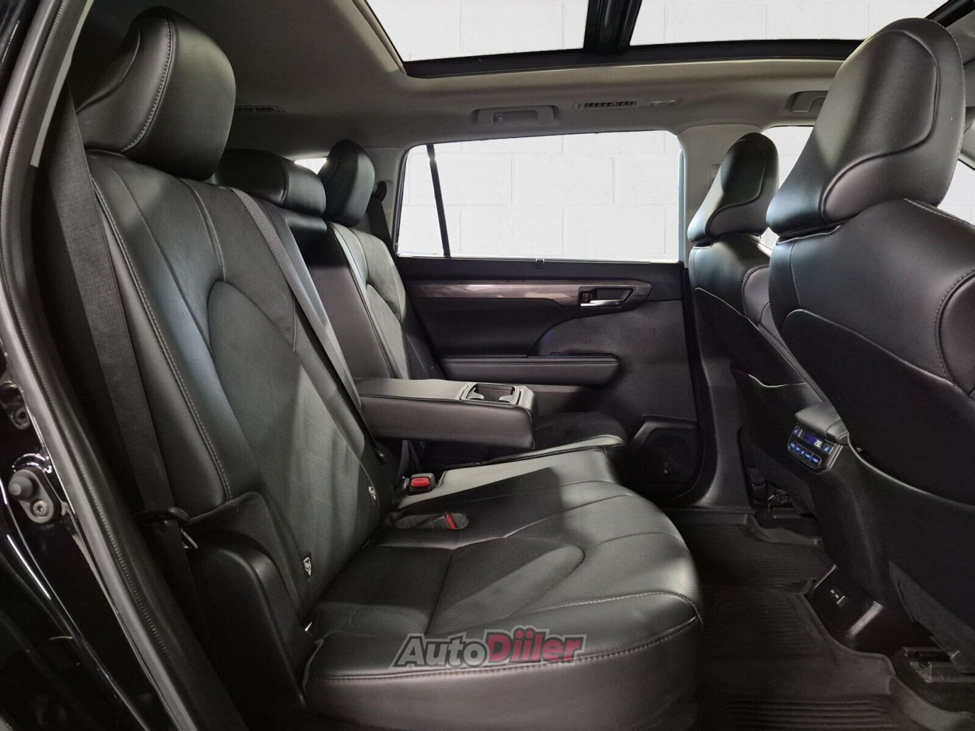 Toyota Highlander 2022, photo 7/10