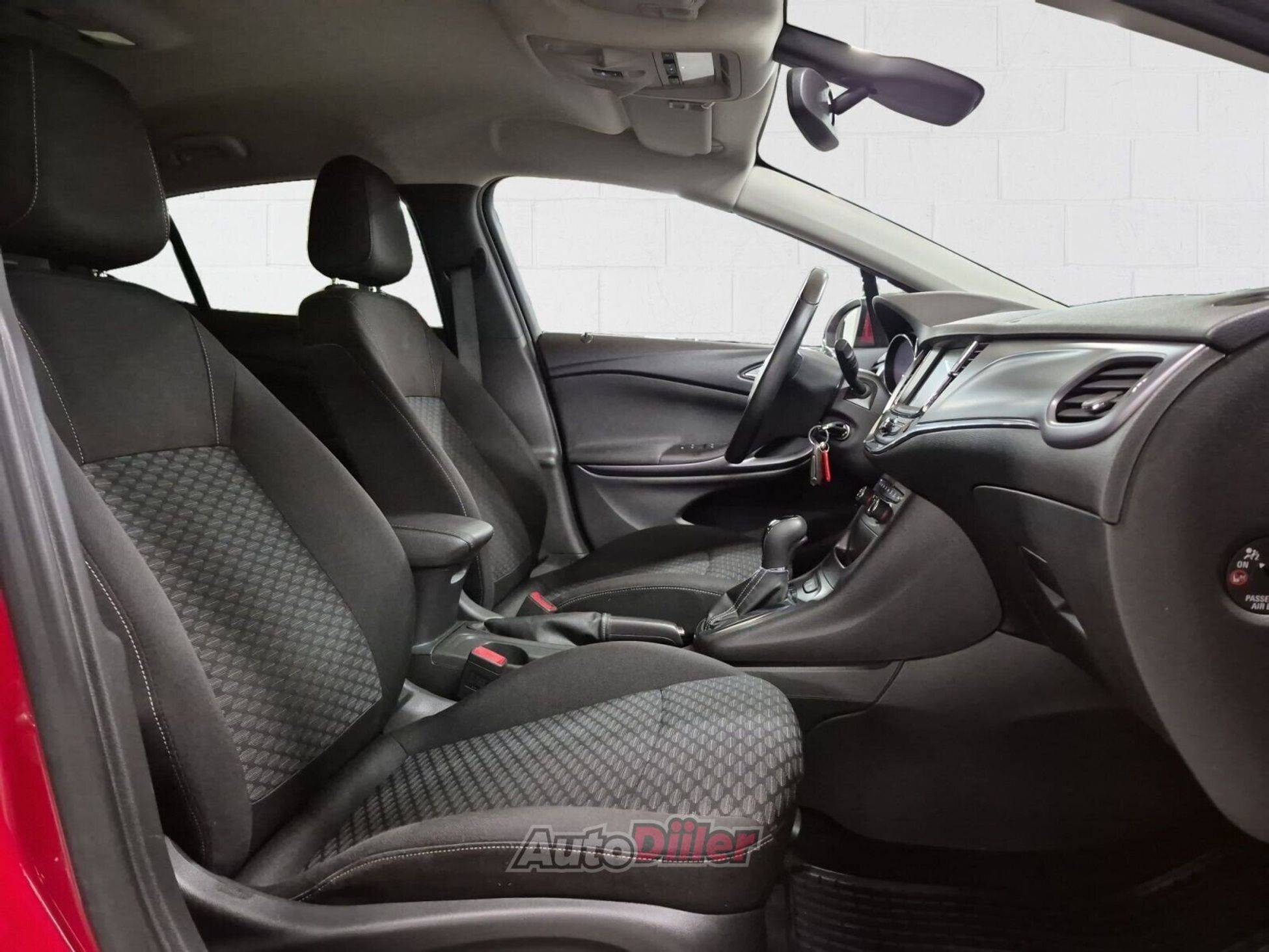Opel Astra 2016, photo 6/10