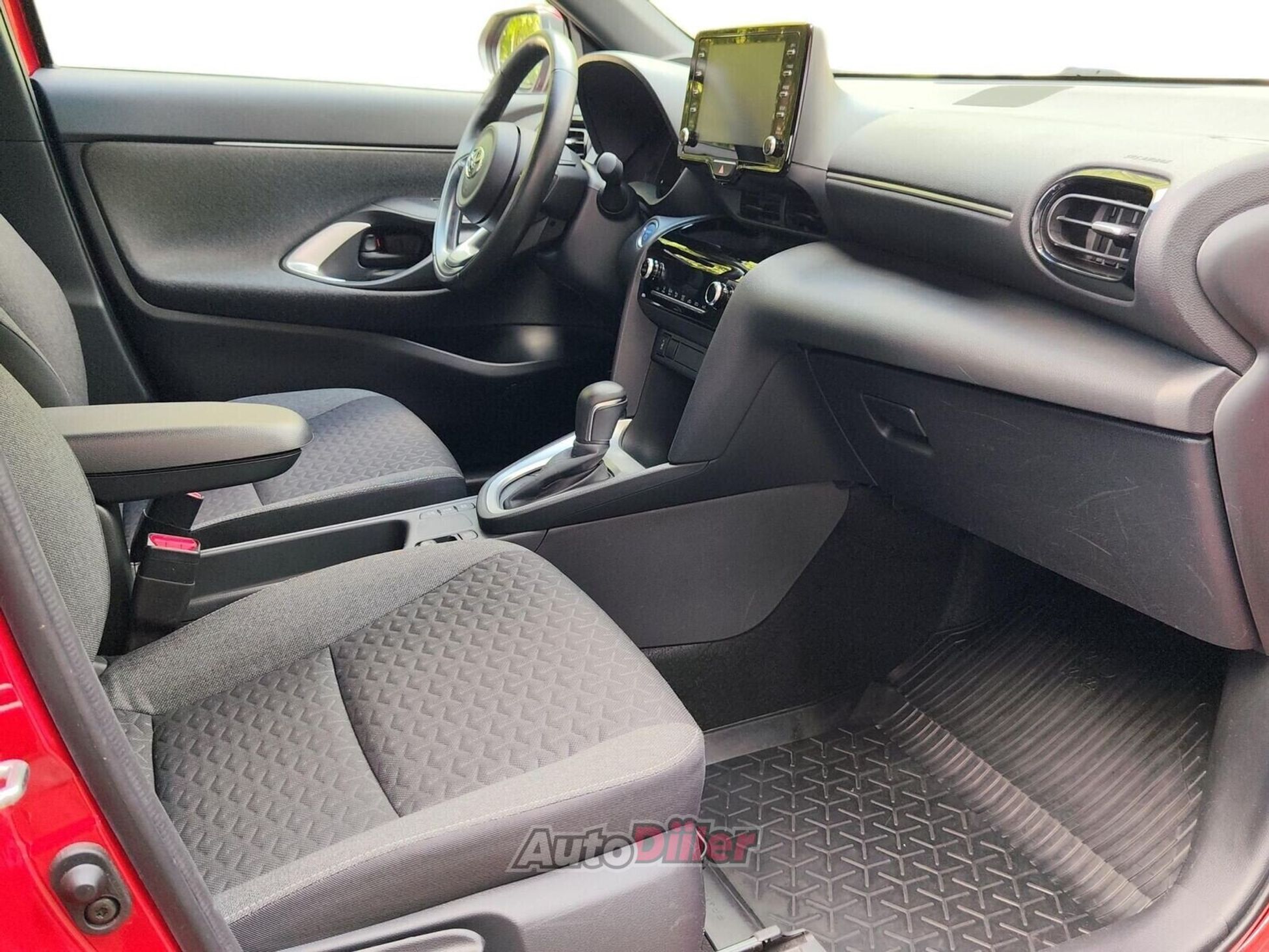 Toyota Yaris Cross Active Plus 1.5 68kW 2022, photo 6/10